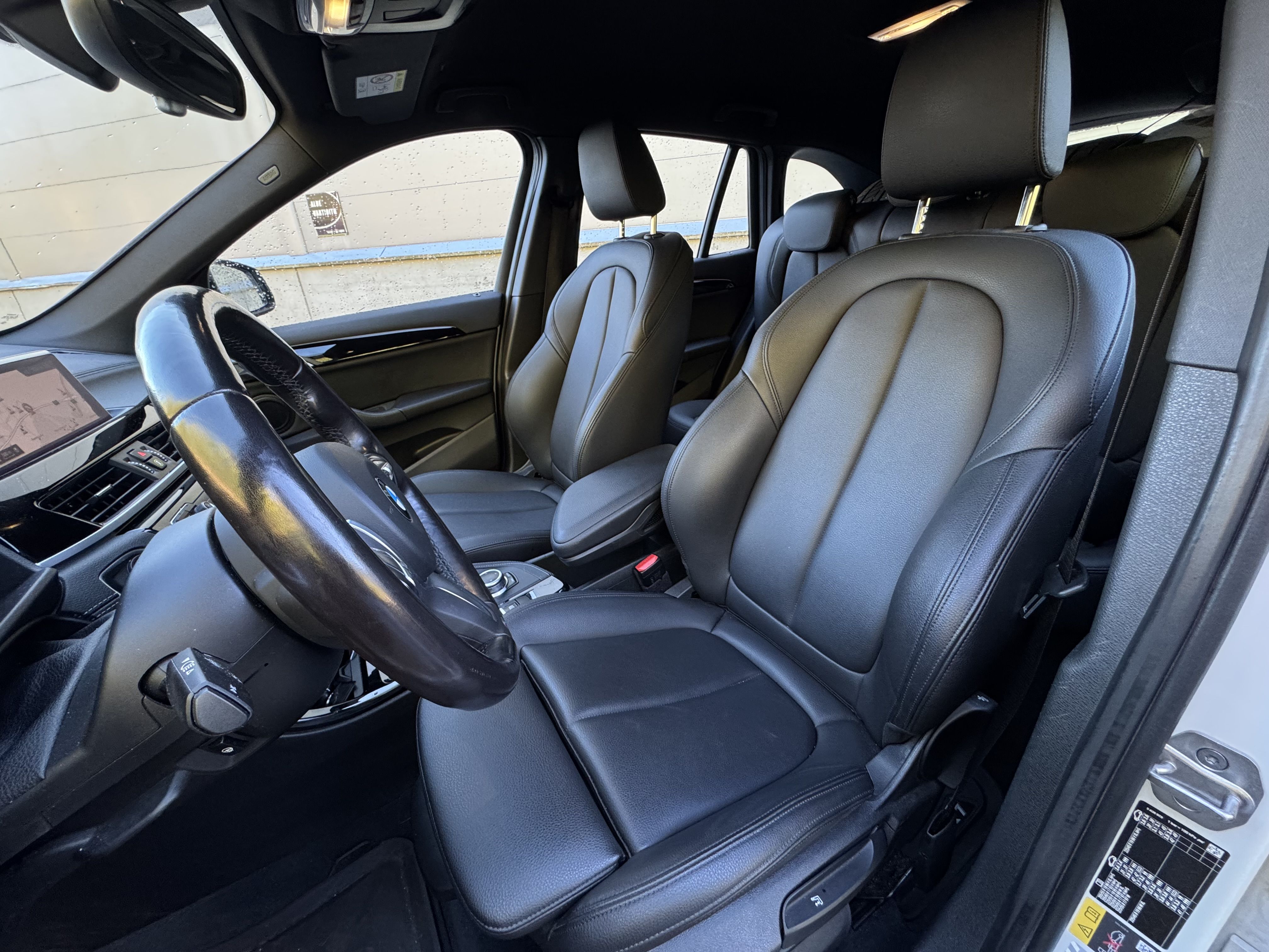 BMW X1 2022, photo 5/6