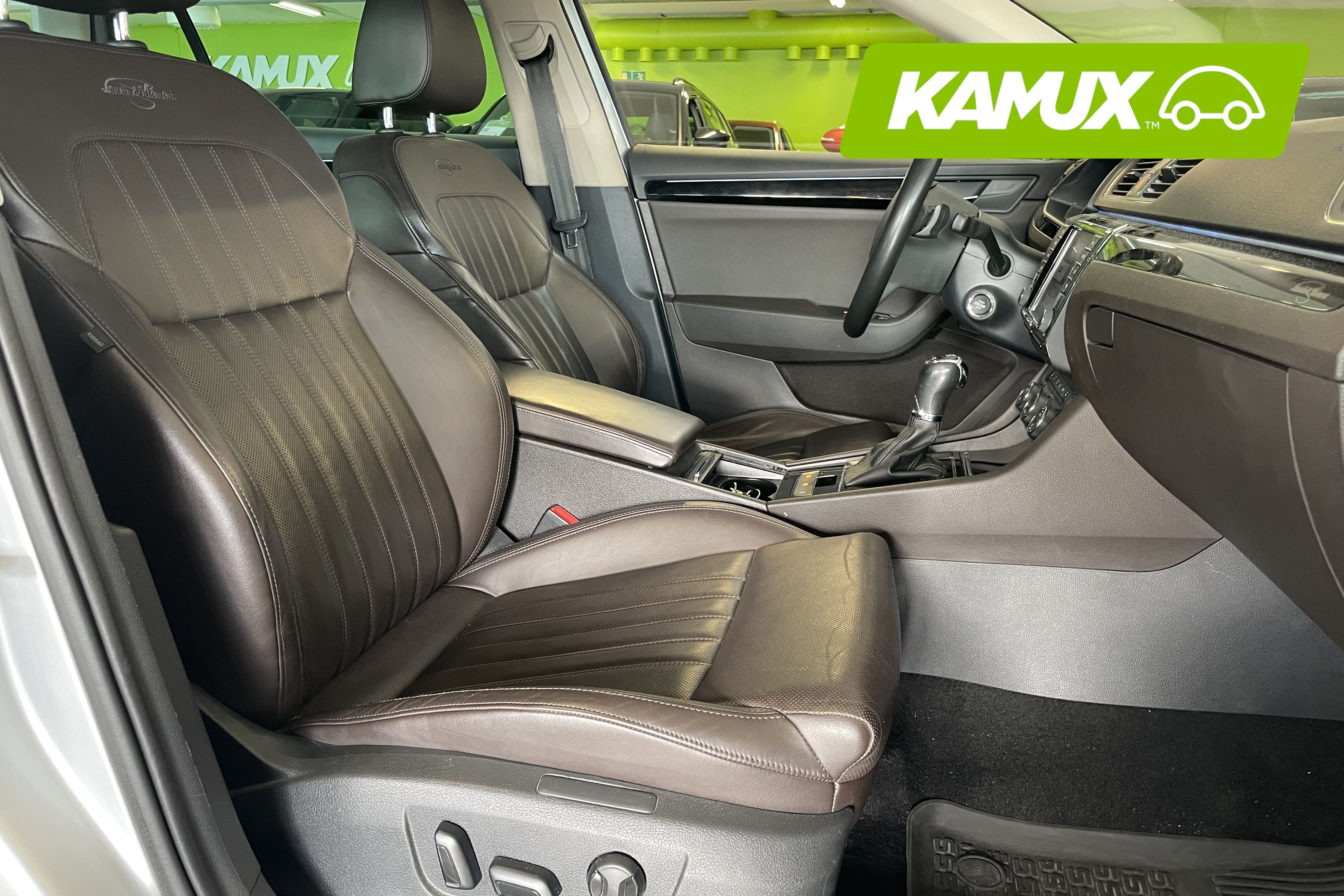 Skoda Superb Combi 2.0 TDI L&K 4x4 2017, kuva 7/17
