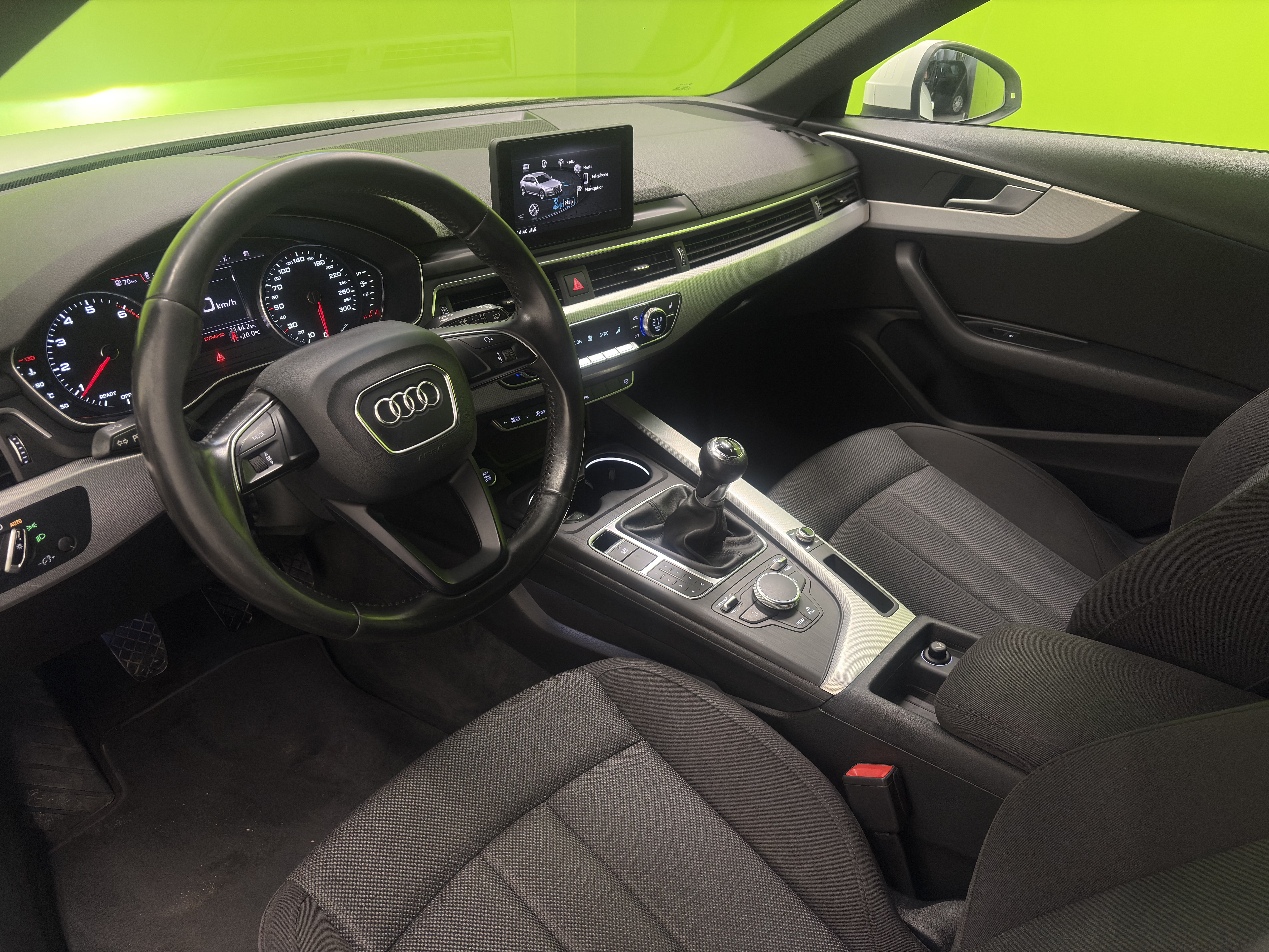 Audi A4 Avant Business 2,0 TFSI 140 kW 2017, kuva 5/29