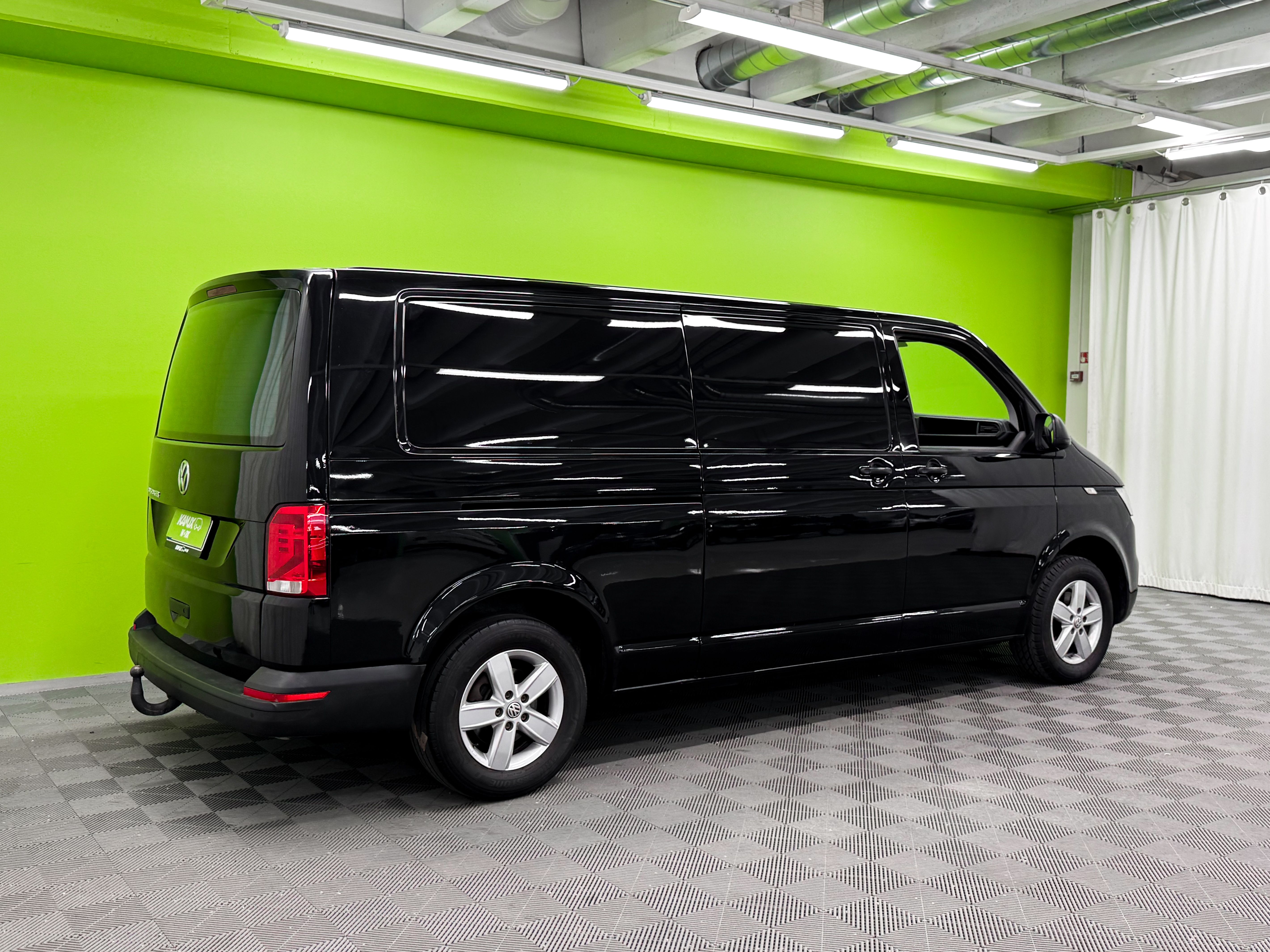 Volkswagen Transporter 2020, photo 3/22
