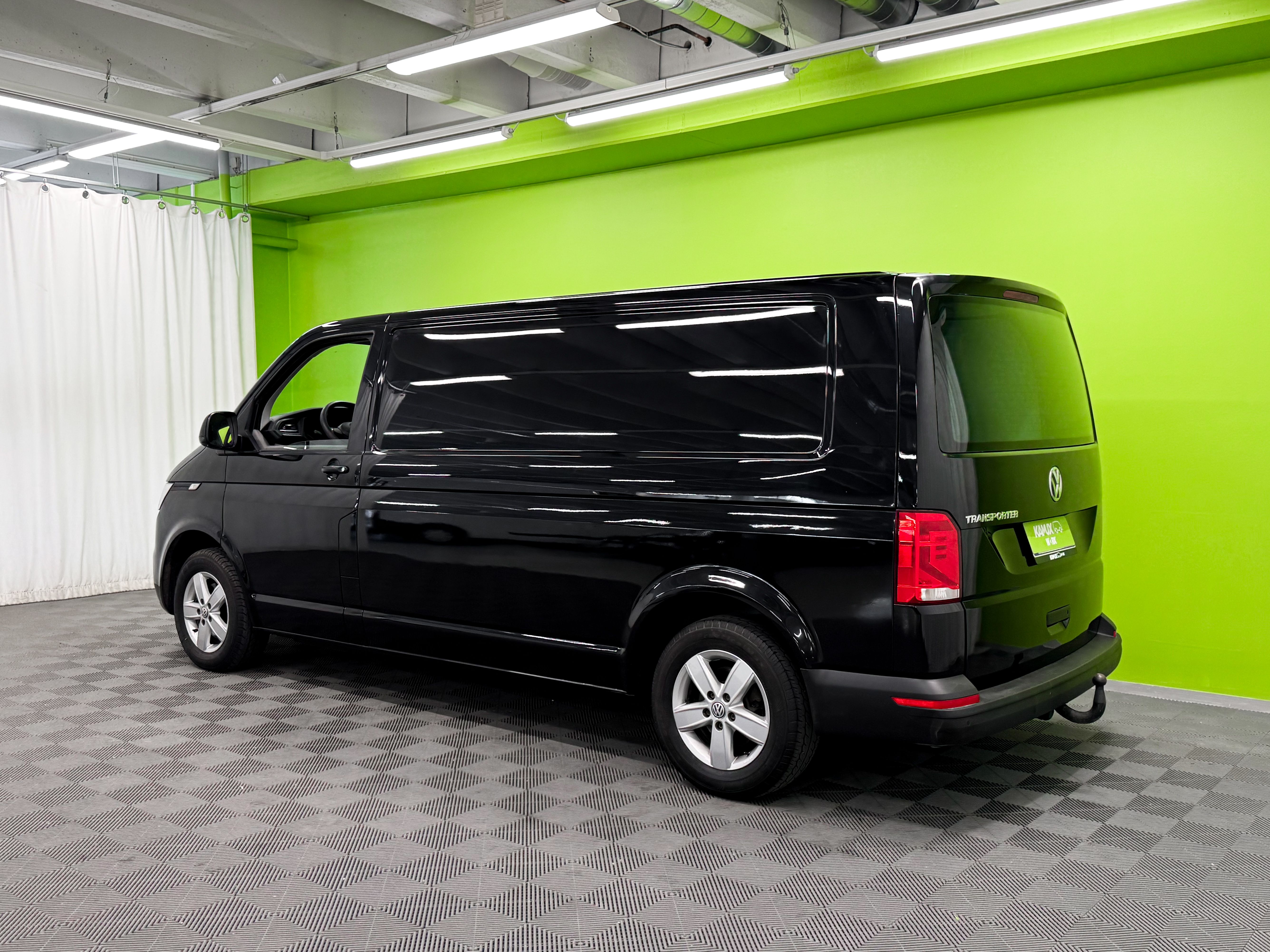 Volkswagen Transporter 2020, photo 4/22