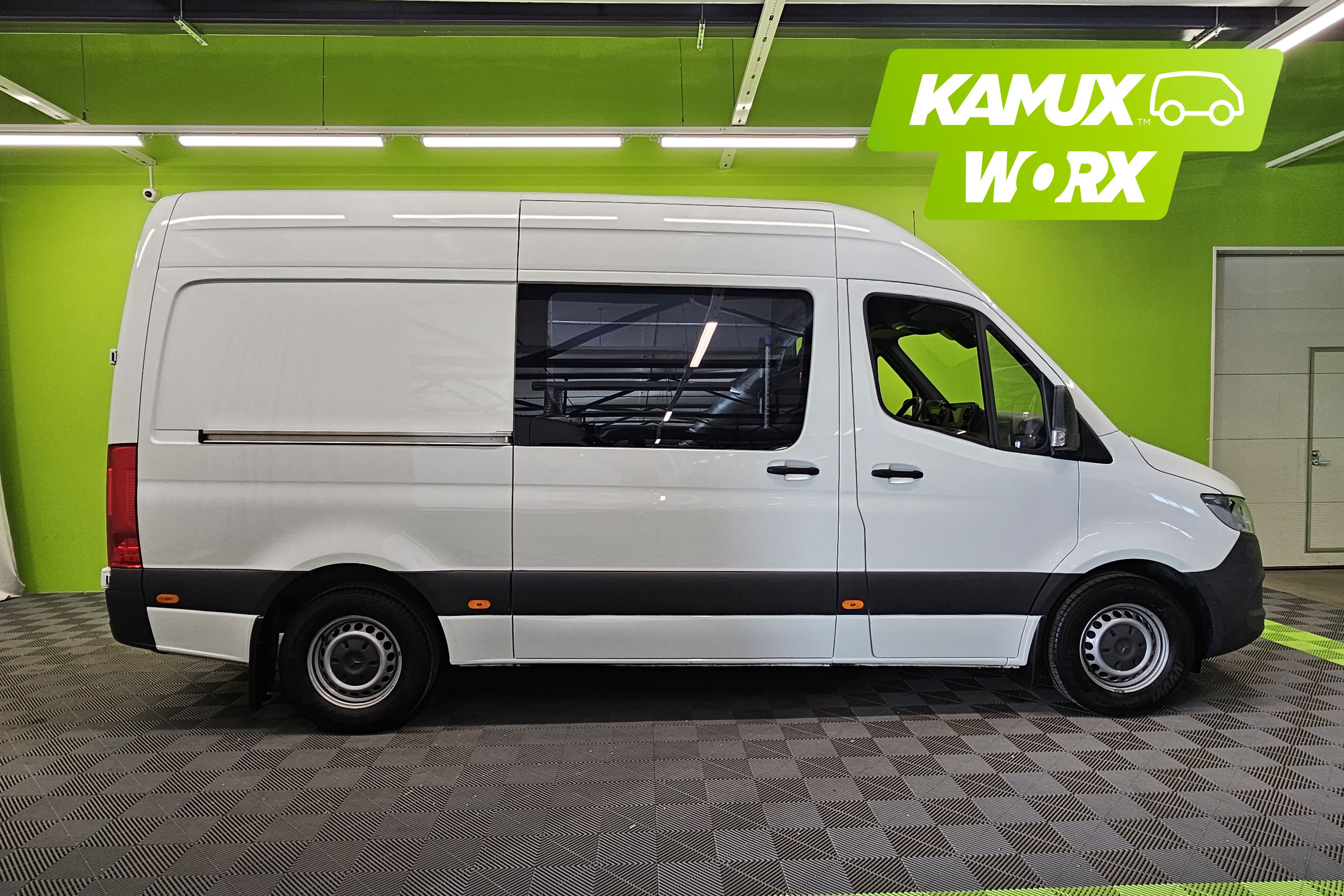 Mercedes-Benz Sprinter 2021, photo 2/18
