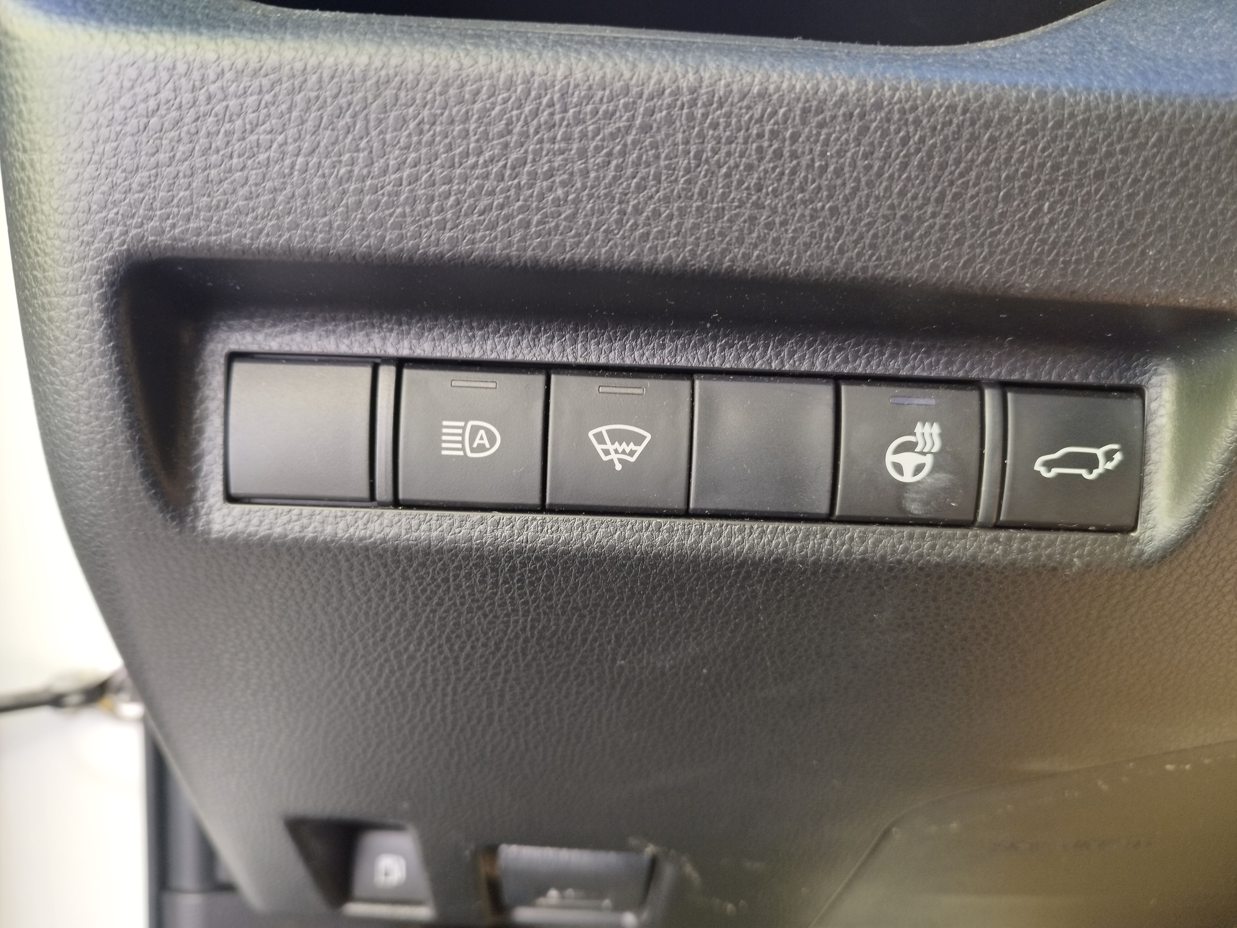 Toyota RAV4 2,5 Hybrid Luxury Plus 2019, photo 4/4