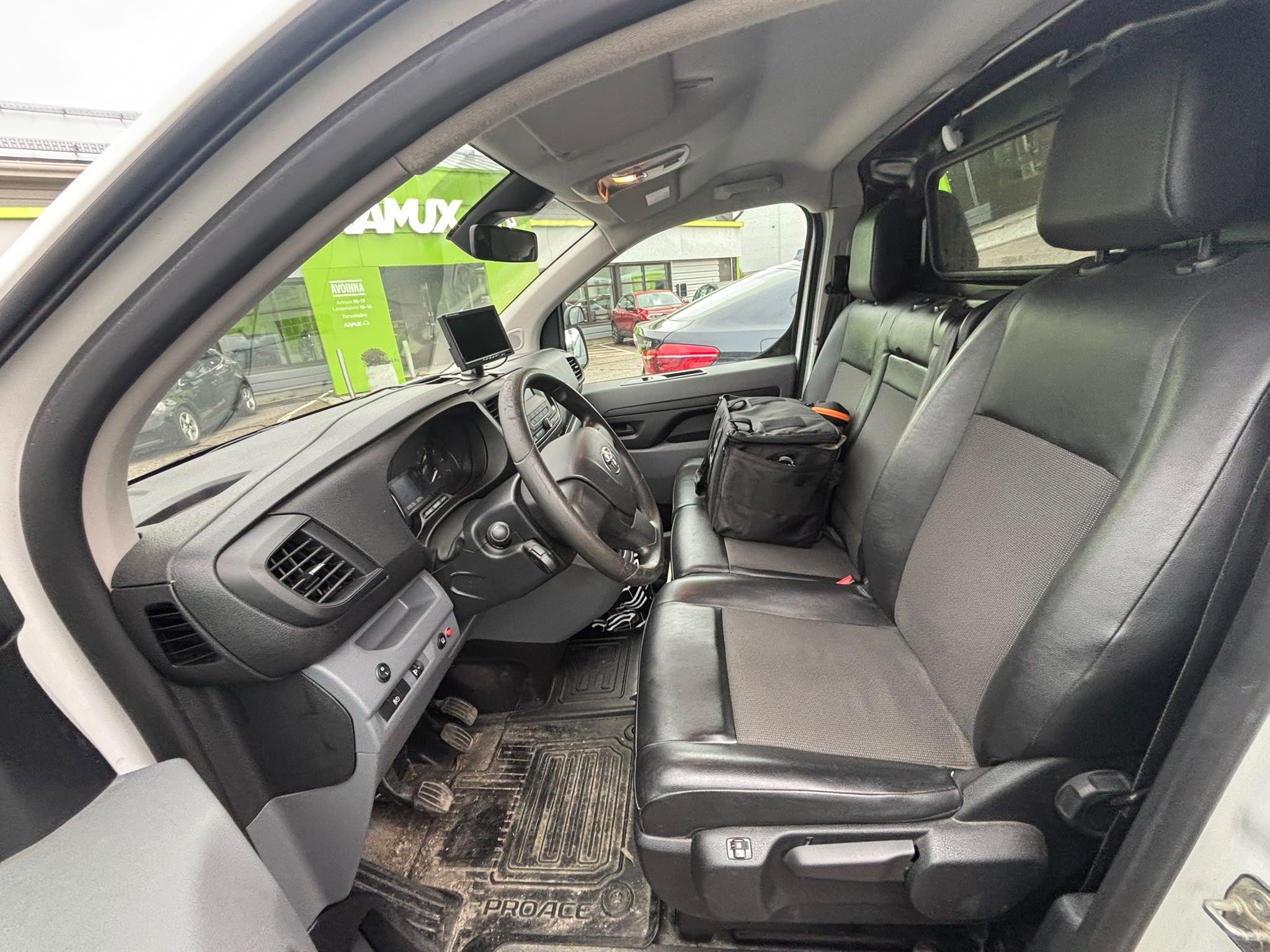Toyota Proace L2 2,0 D 120 2019, kuva 6/9