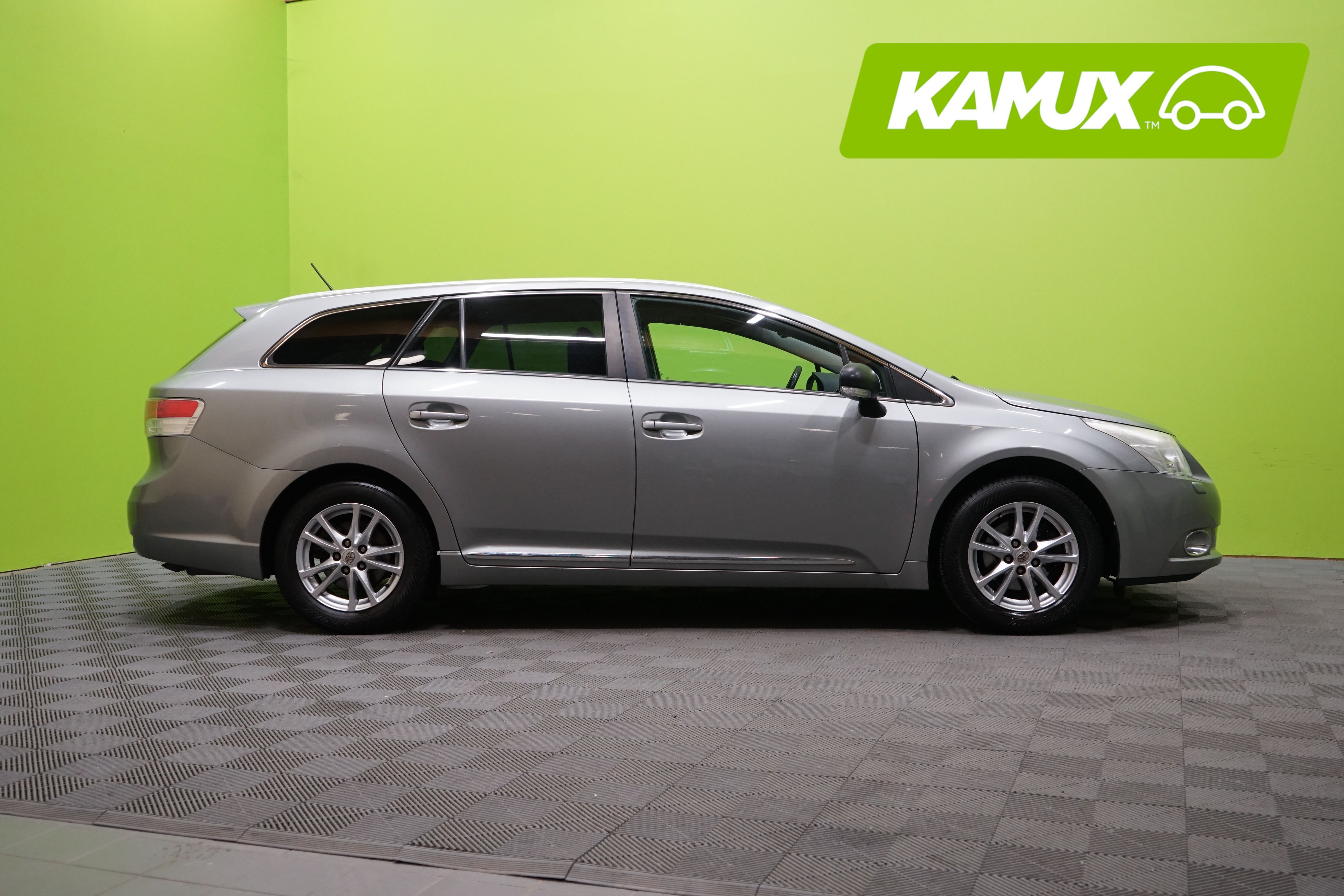 Toyota Avensis 1.8 Valvematic 2011, kuva 2/20