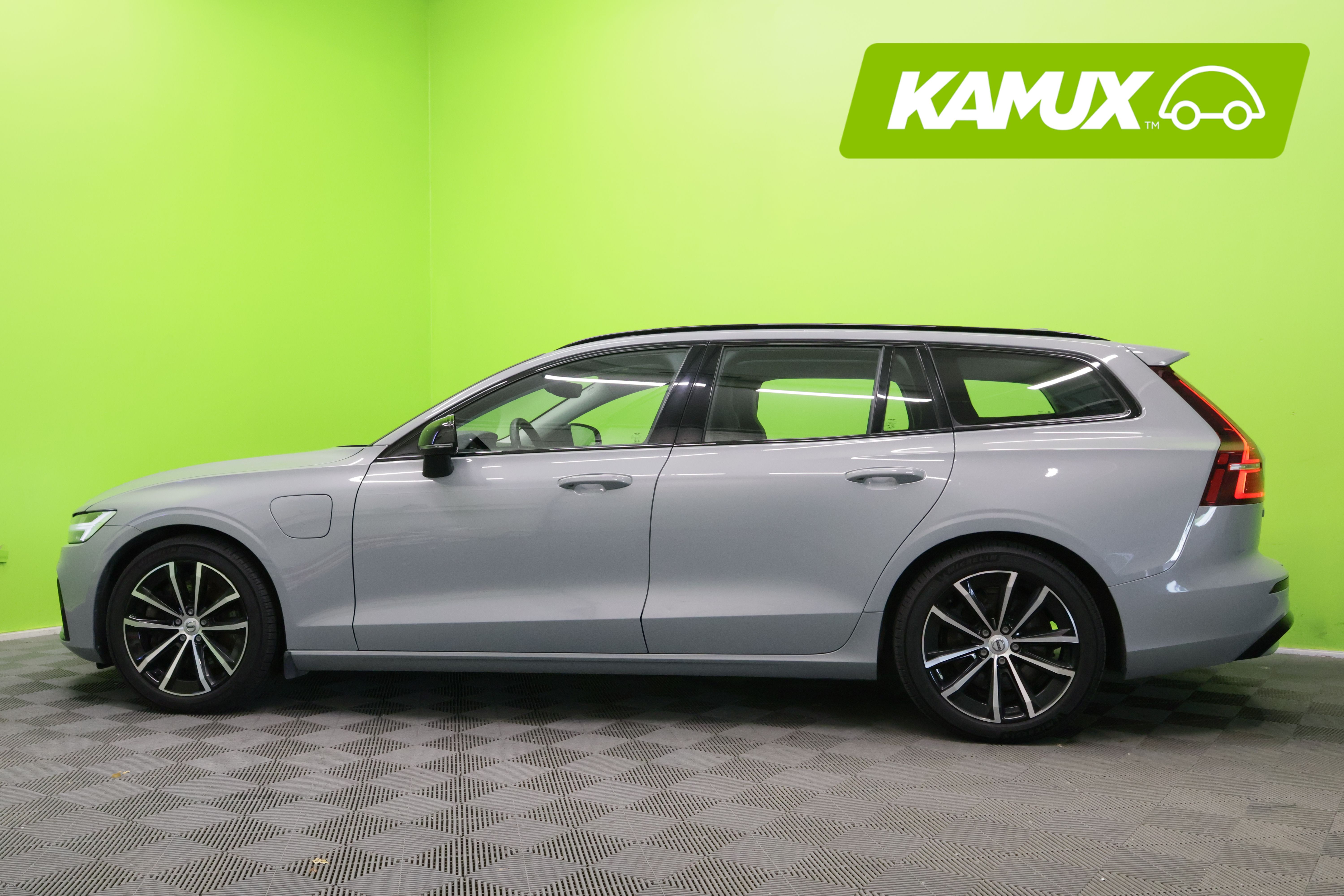 Volvo V60 T8 Twin Engine AWD Plus Dark 2024, kuva 5/27