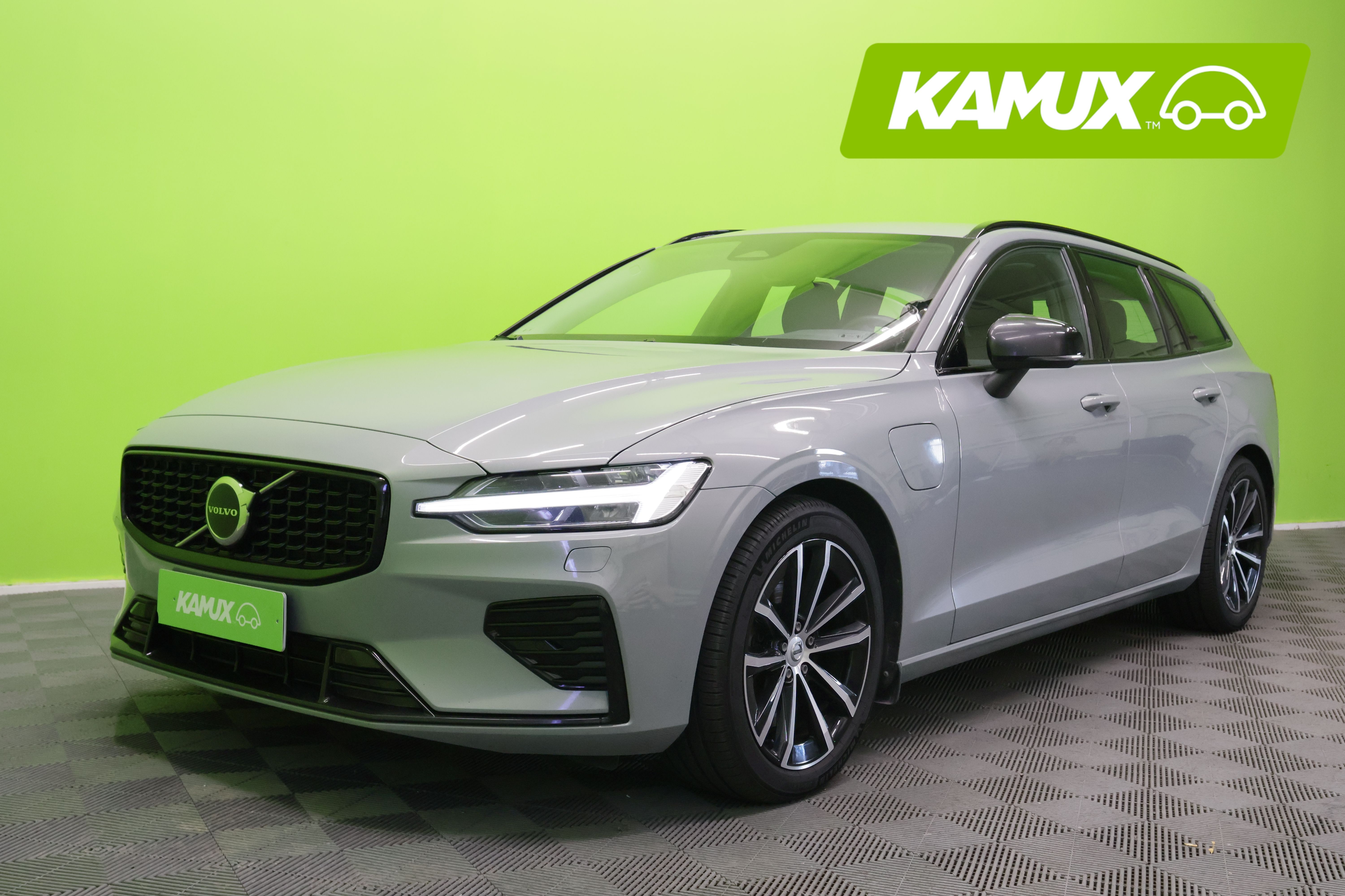 Volvo V60 T8 Twin Engine AWD Plus Dark 2024, kuva 4/27