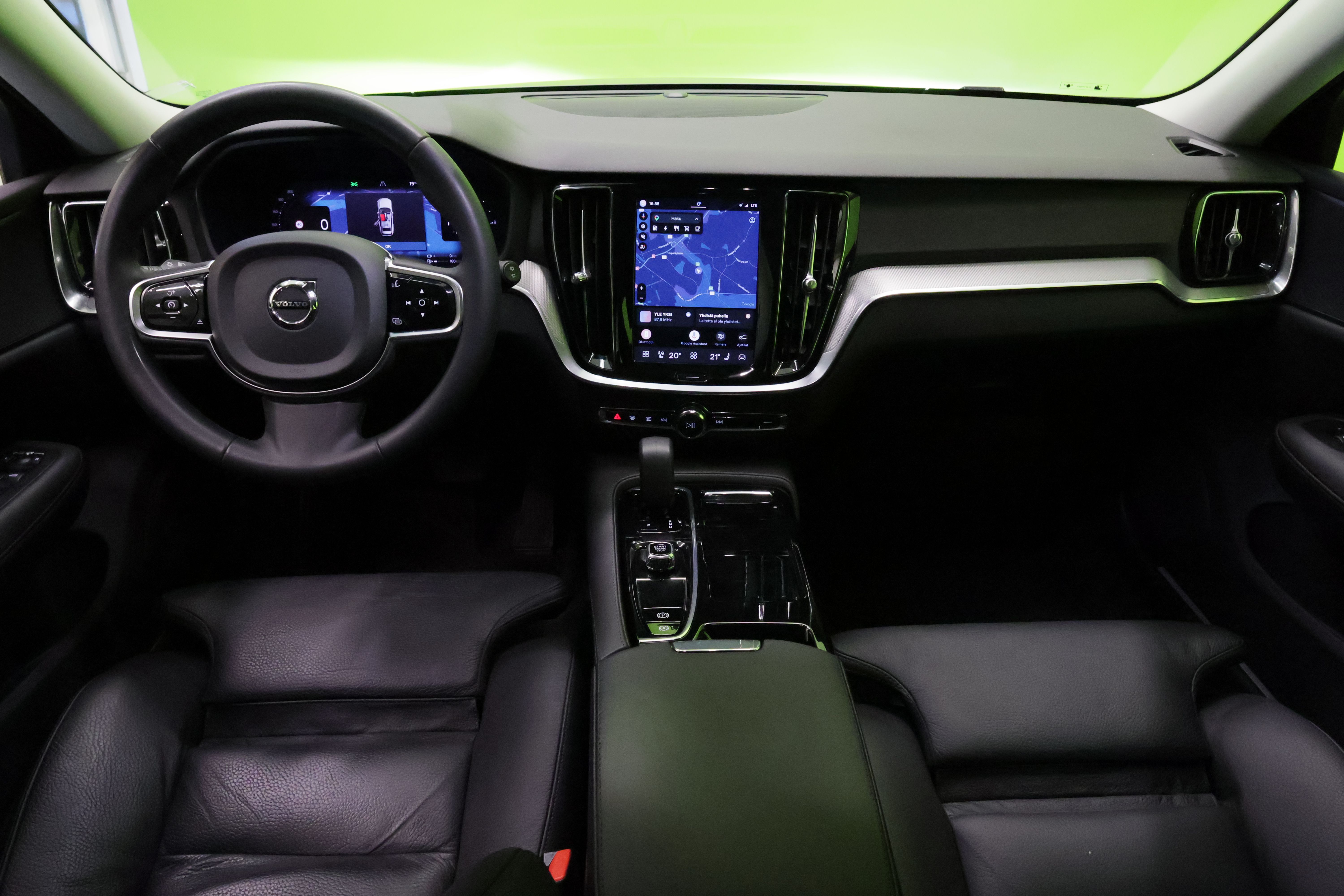 Volvo V60 T8 Twin Engine AWD Plus Dark 2024, kuva 7/27