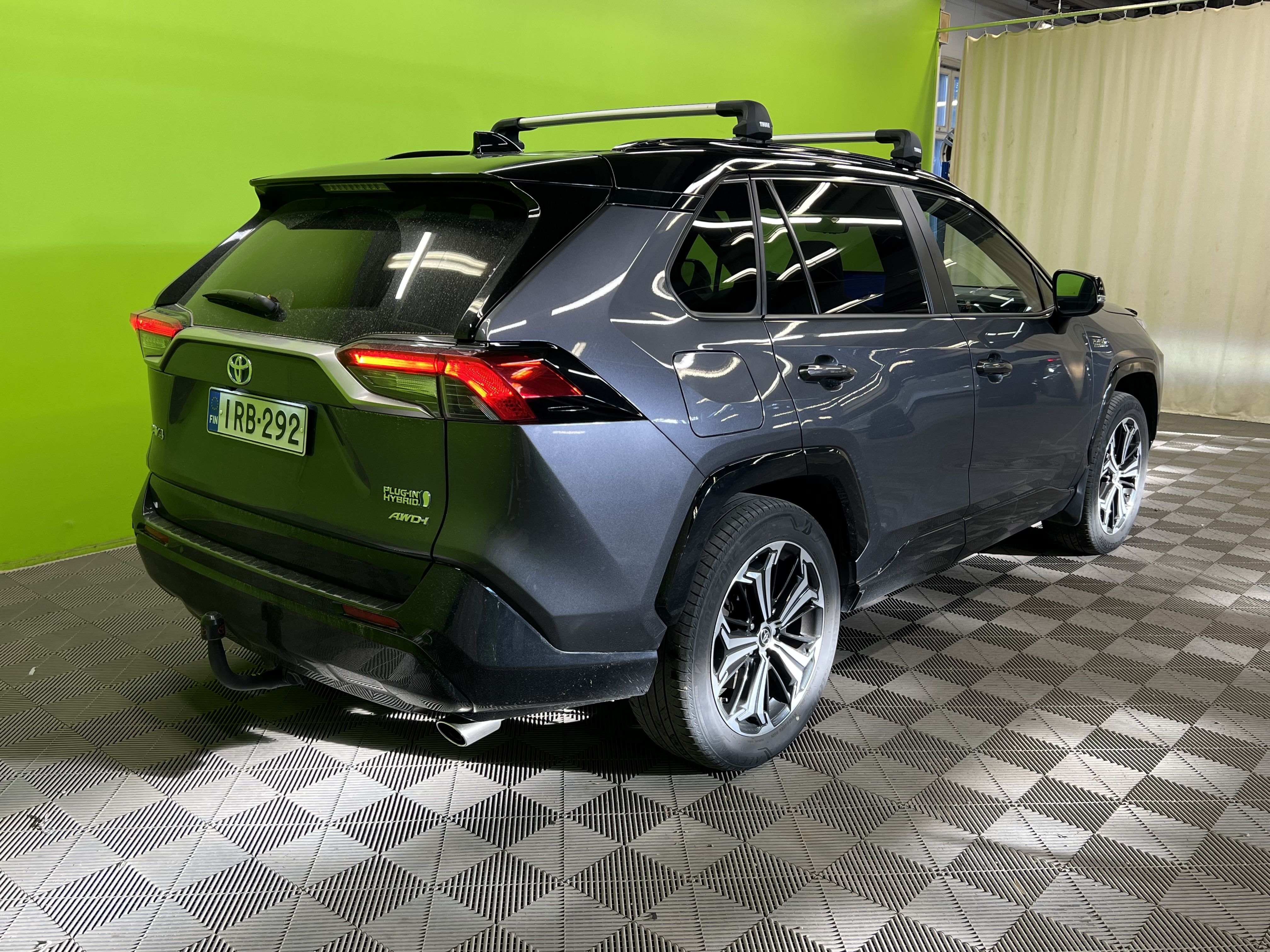 Toyota RAV4 Plug-In 2023, photo 3/18