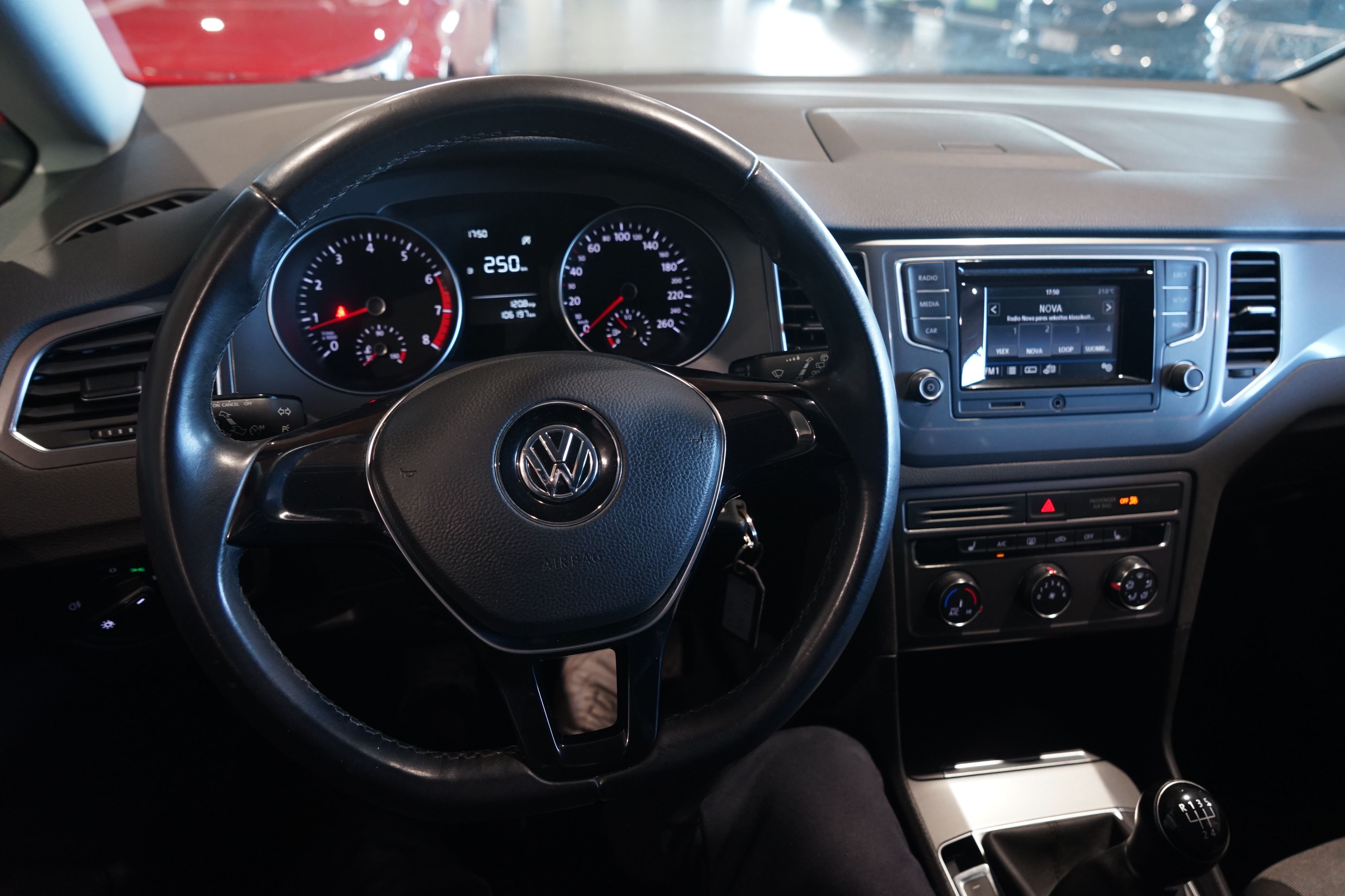 Volkswagen Golf Sportsvan 2018, kuva 5/6