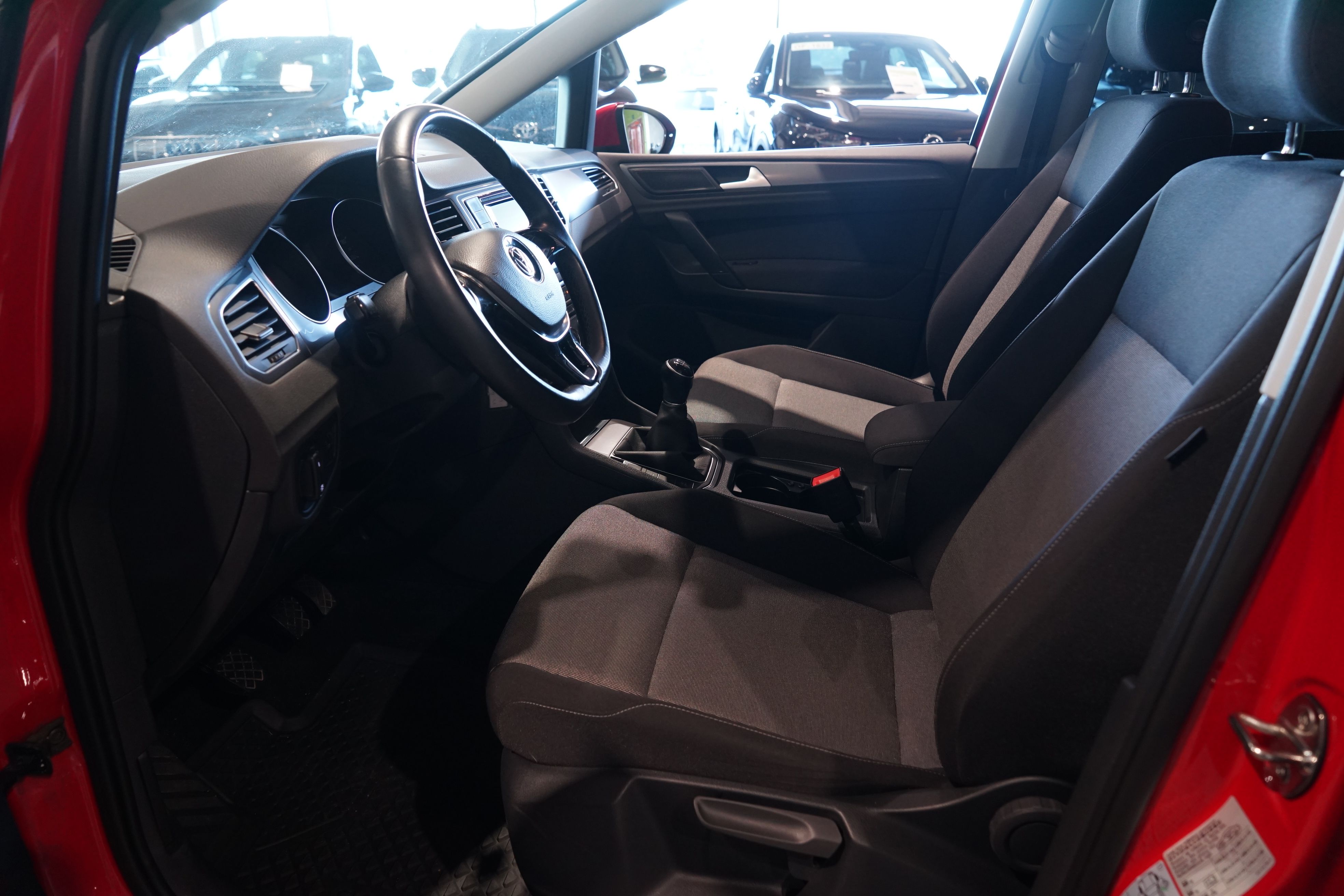Volkswagen Golf Sportsvan 2018, kuva 4/6