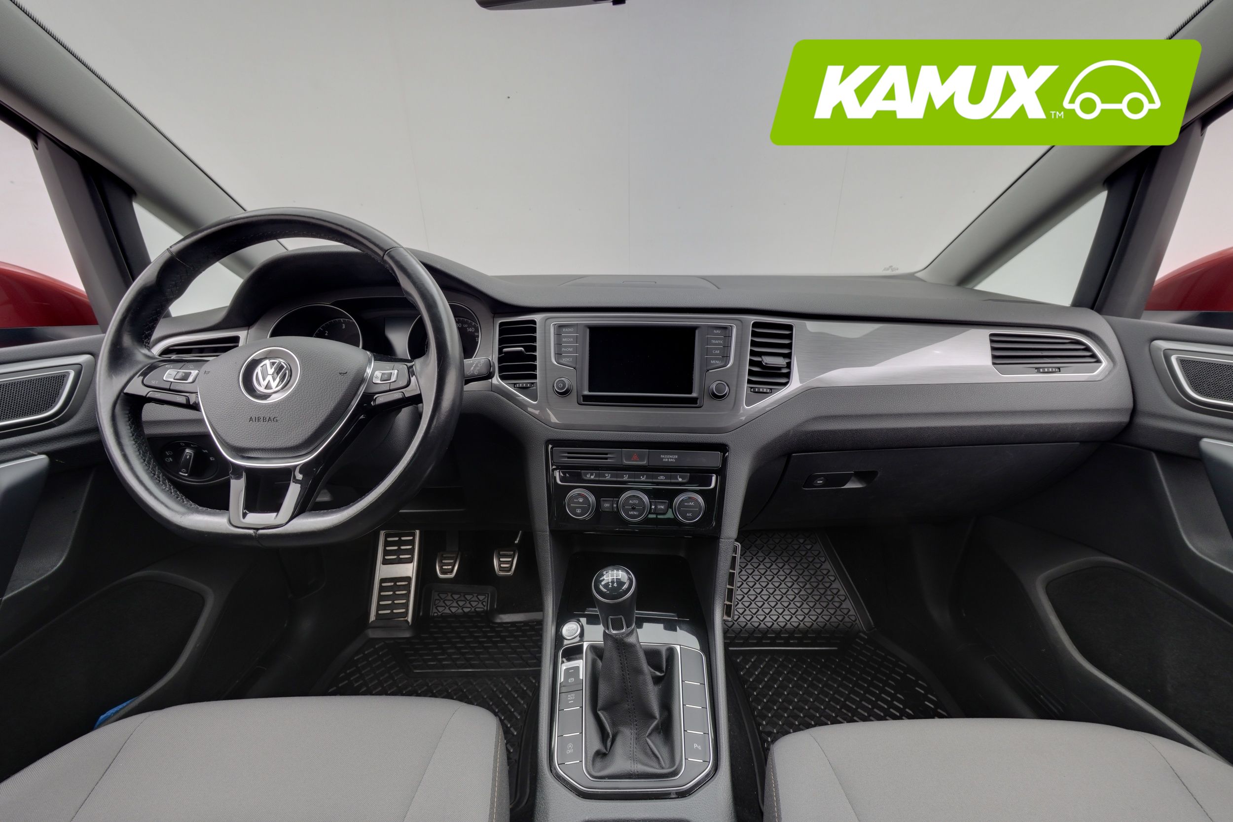 Volkswagen Golf Sportsvan 2016, photo 7/28
