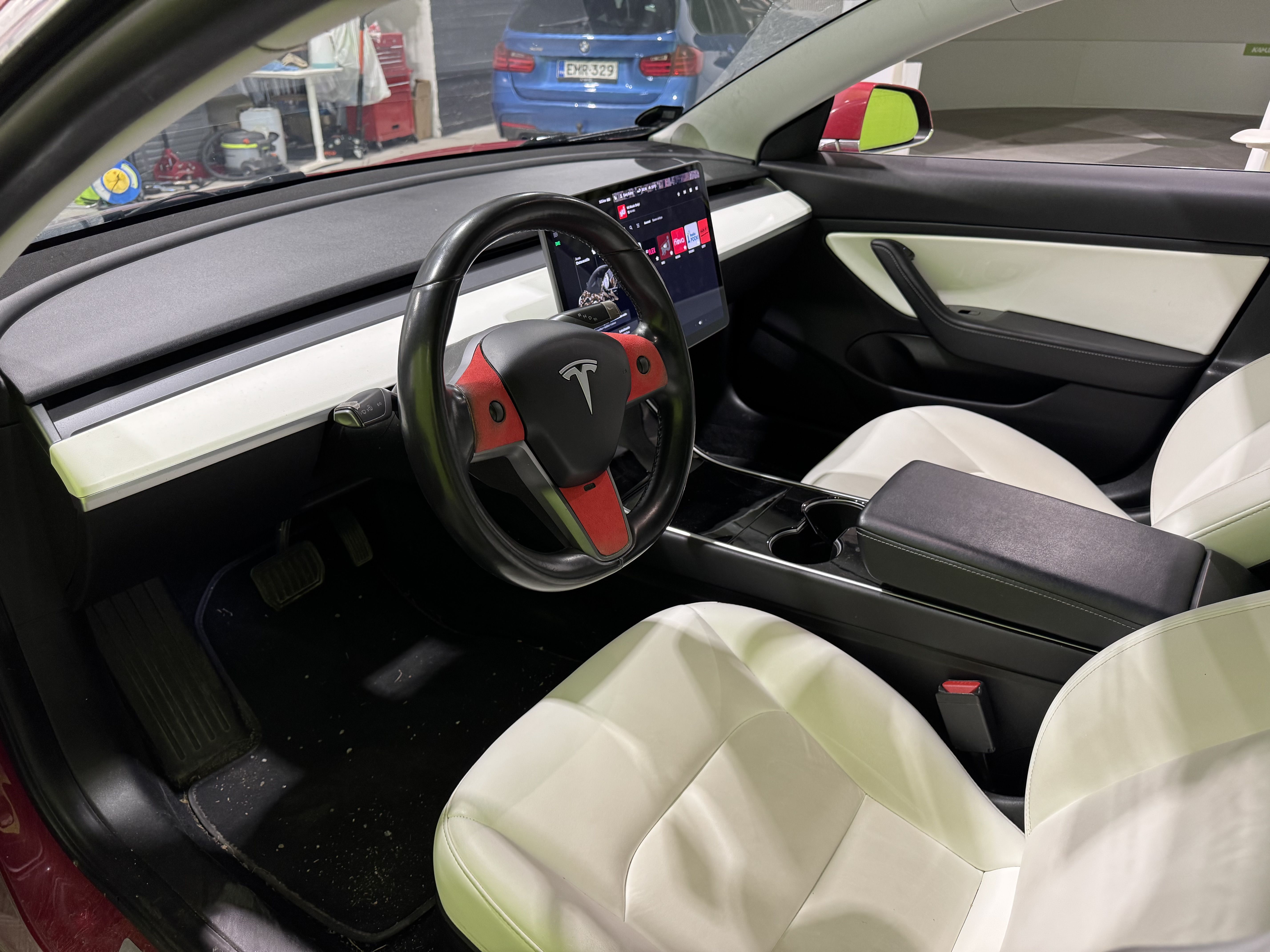 Tesla Model 3 Long-Range Dual Motor AWD 2019, photo 3/7