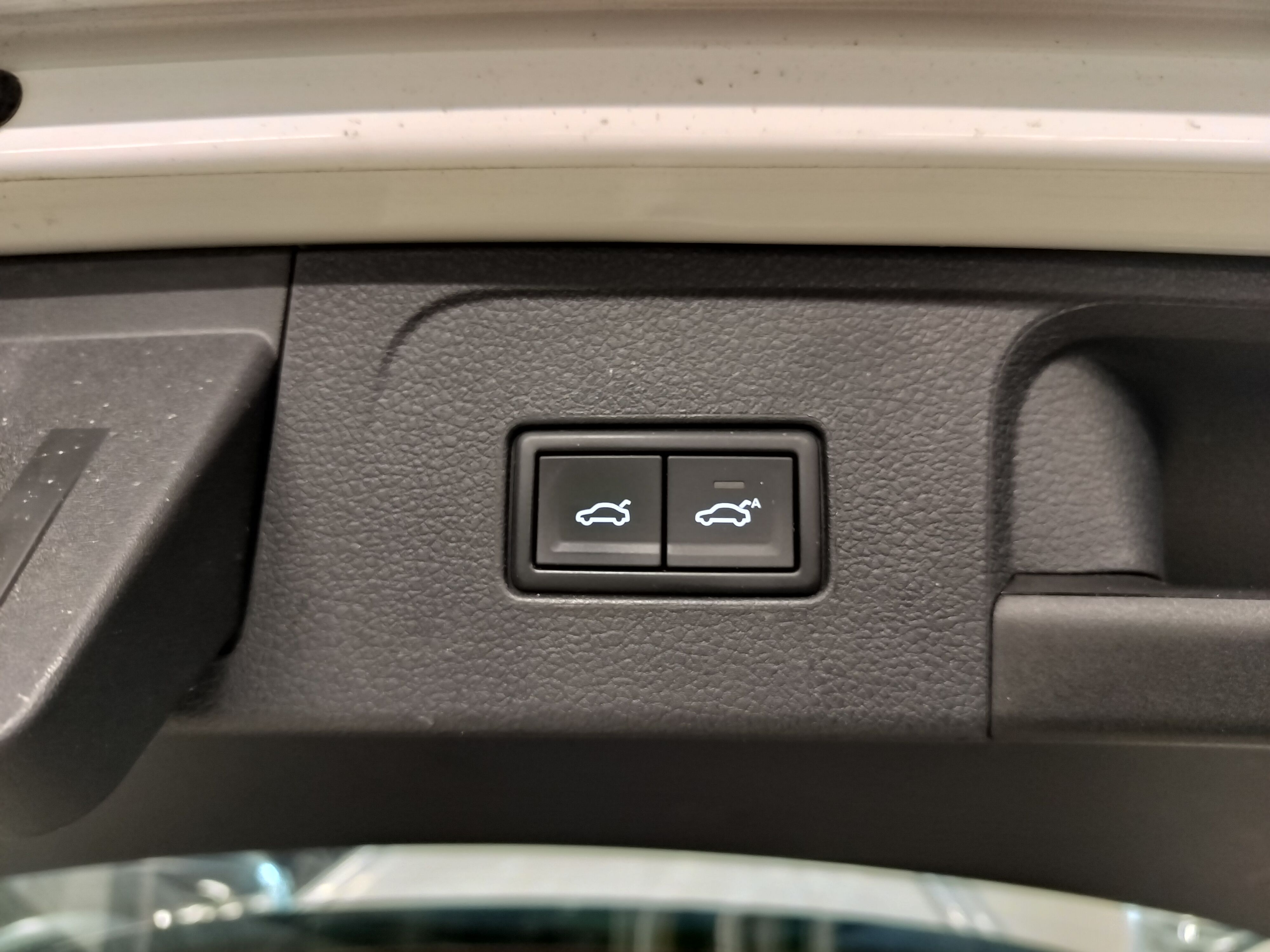 Volkswagen Passat 2021, photo 7/11