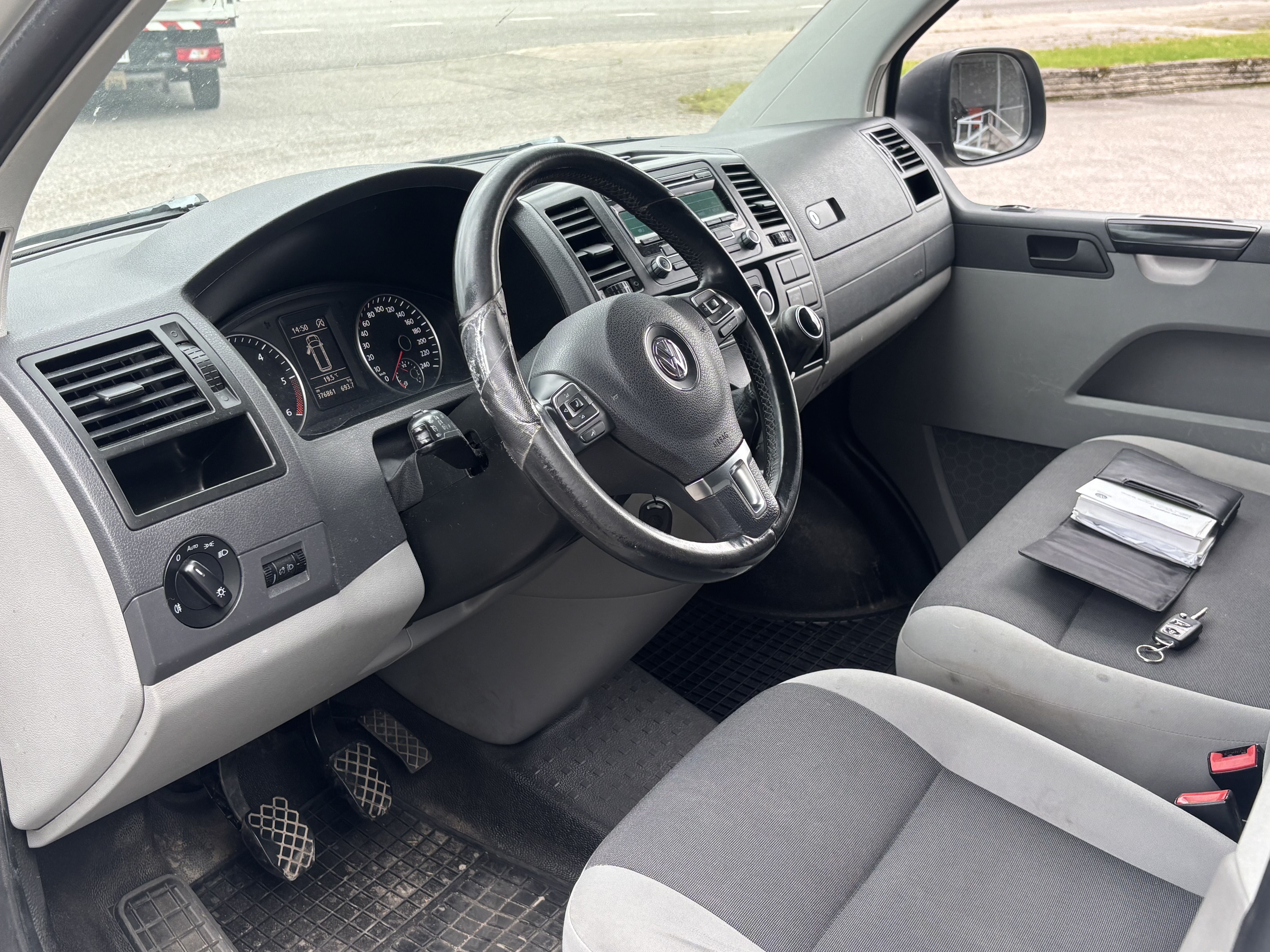 Volkswagen Transporter 2014, kuva 3/3