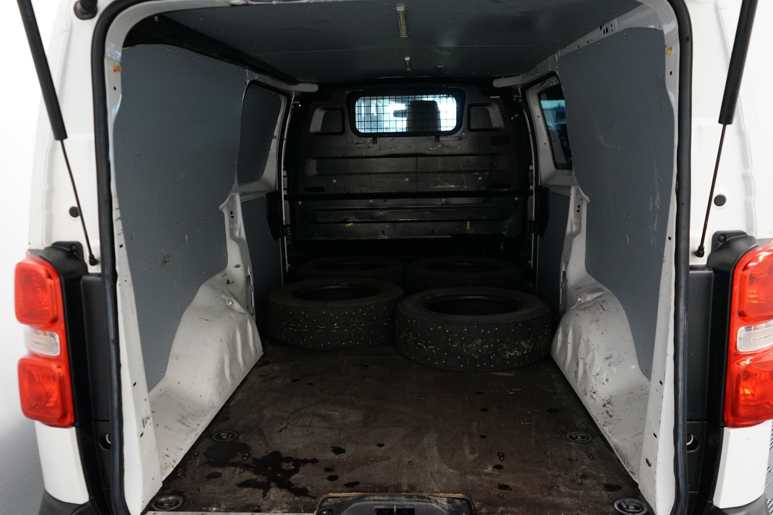 Toyota Proace L2H1 2,0 D 120 5-ovinen 2017, photo 7/18