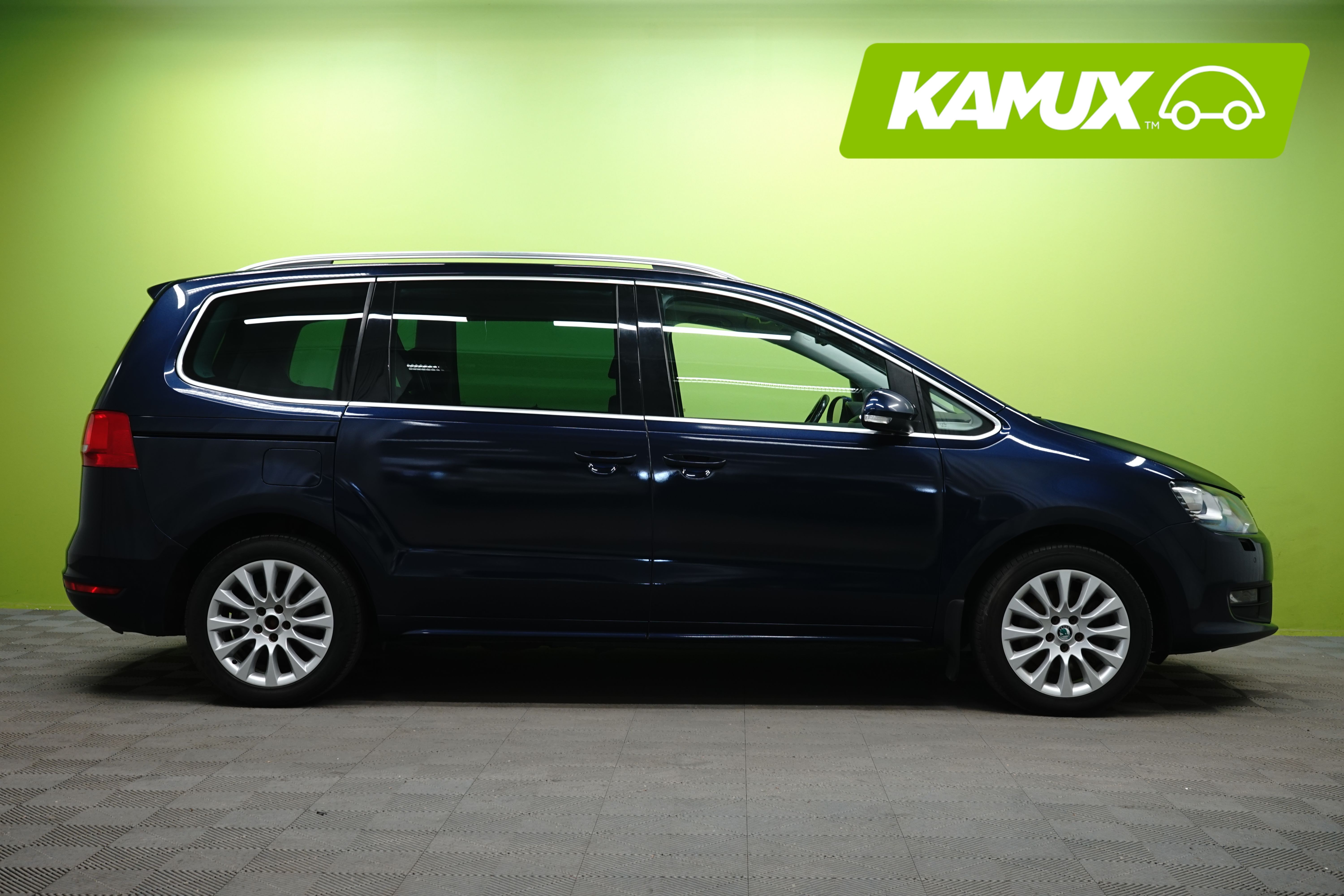 Volkswagen Sharan 2012, photo 2/24