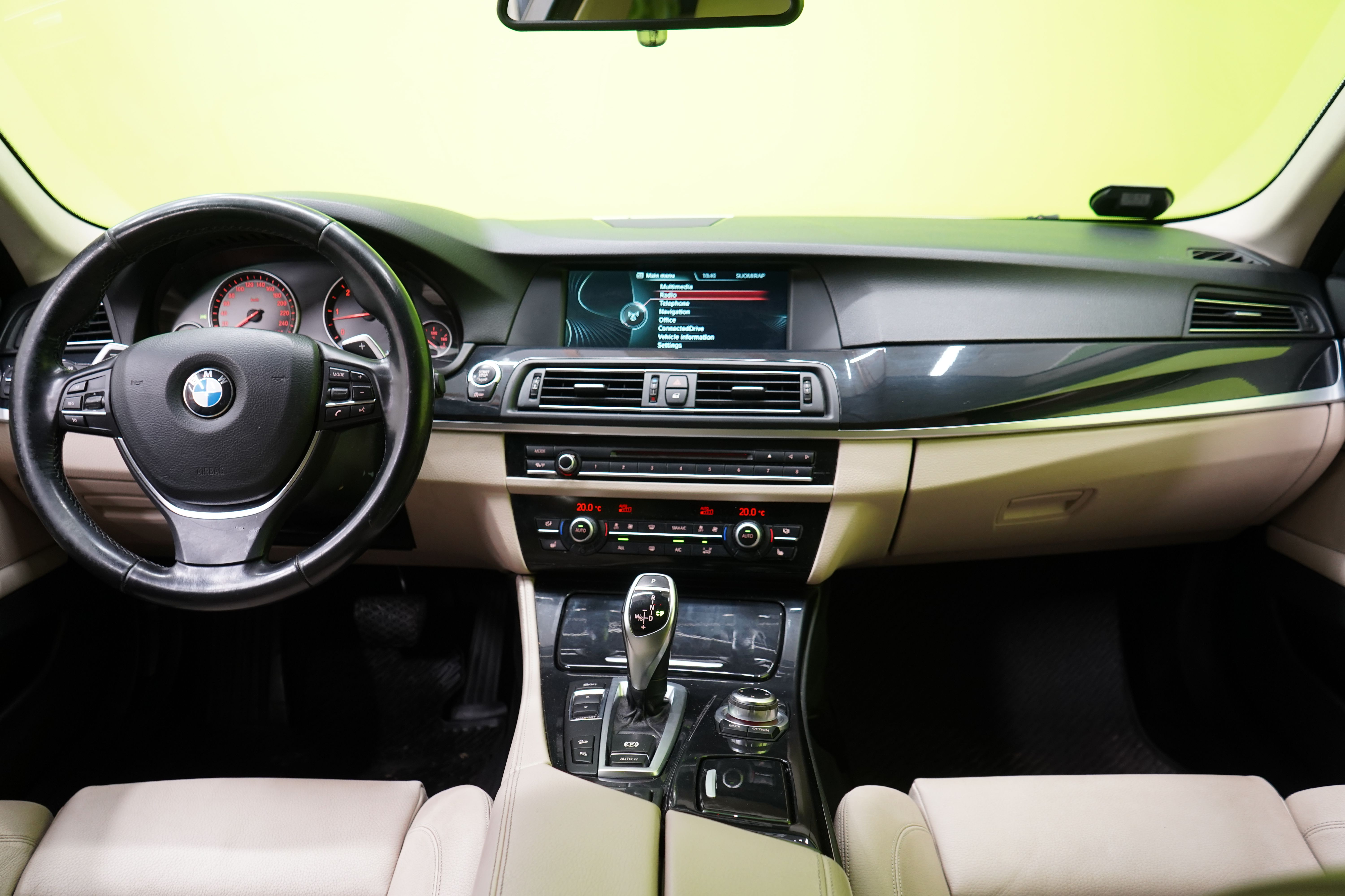 BMW 530 2013, kuva 7/28