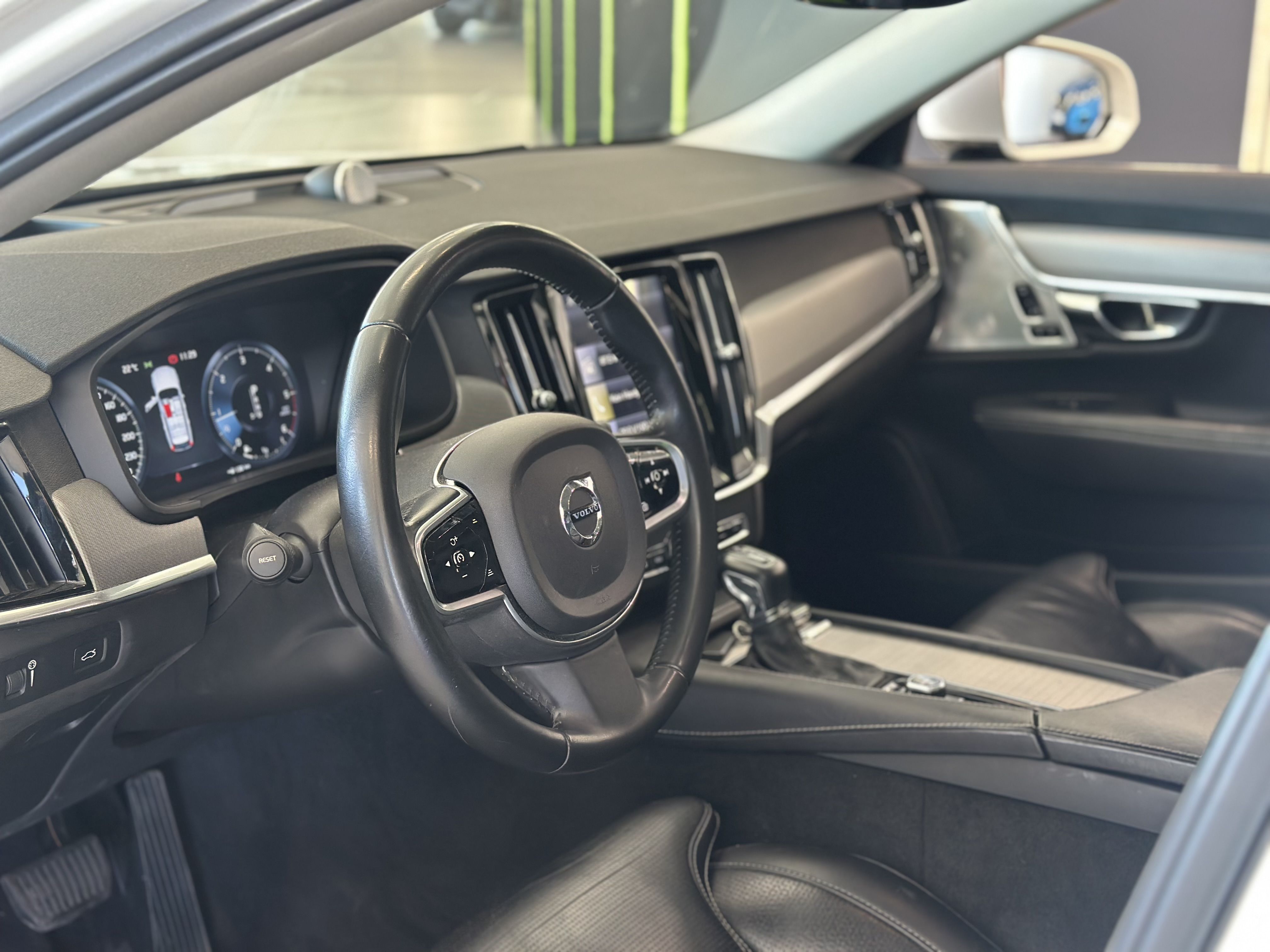 Volvo V90 D5 AWD Inscription aut 2017, photo 3/8