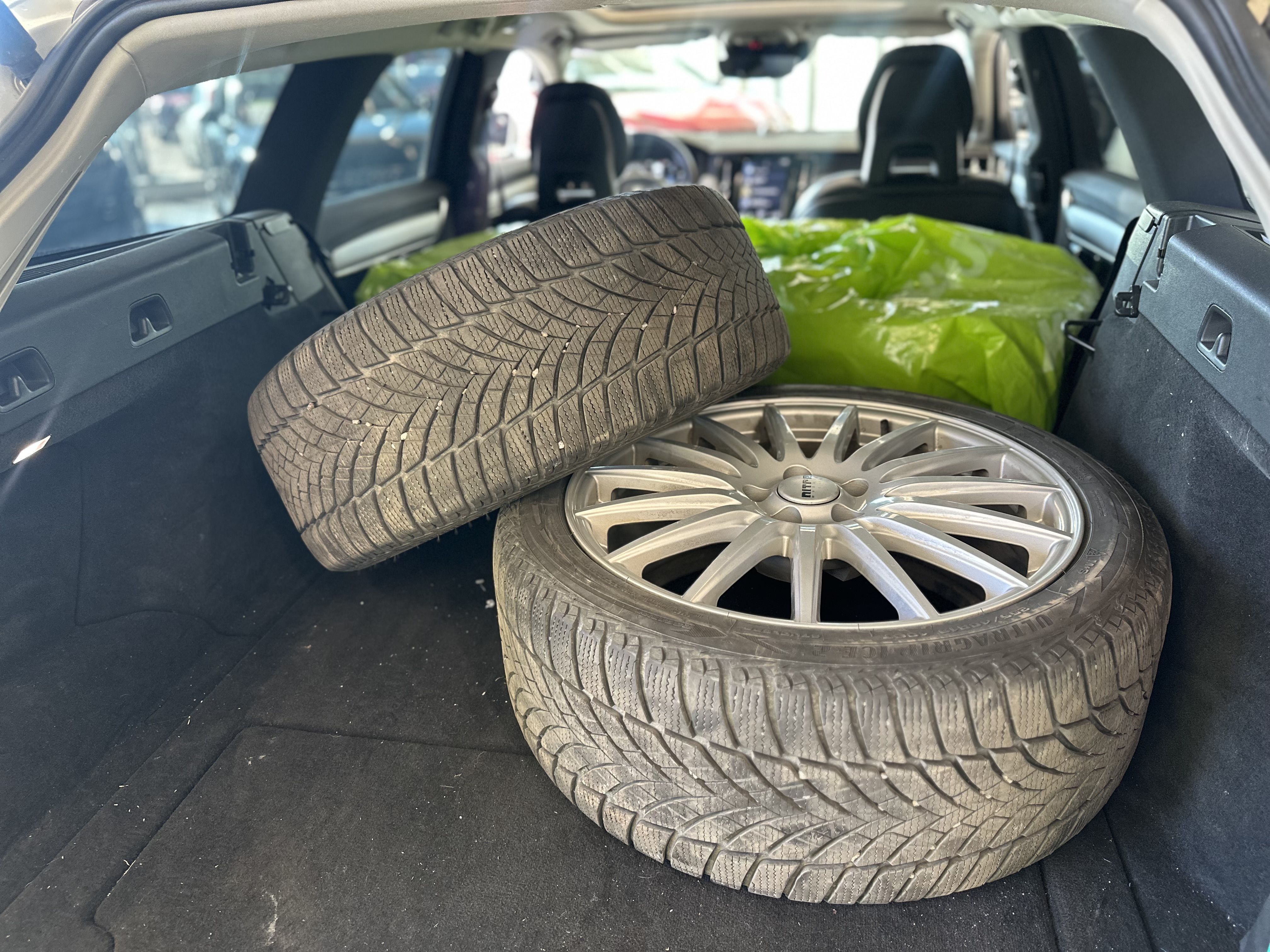 Volvo V90 D5 AWD Inscription aut 2017, photo 5/8