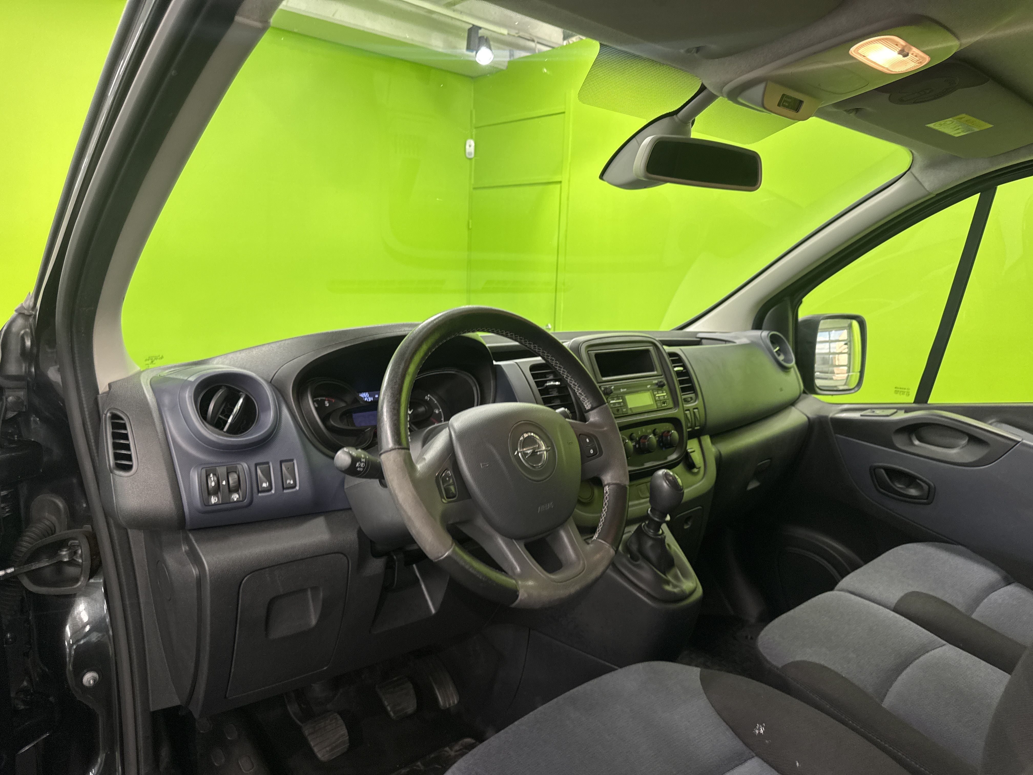 Opel Vivaro 2017, kuva 7/19