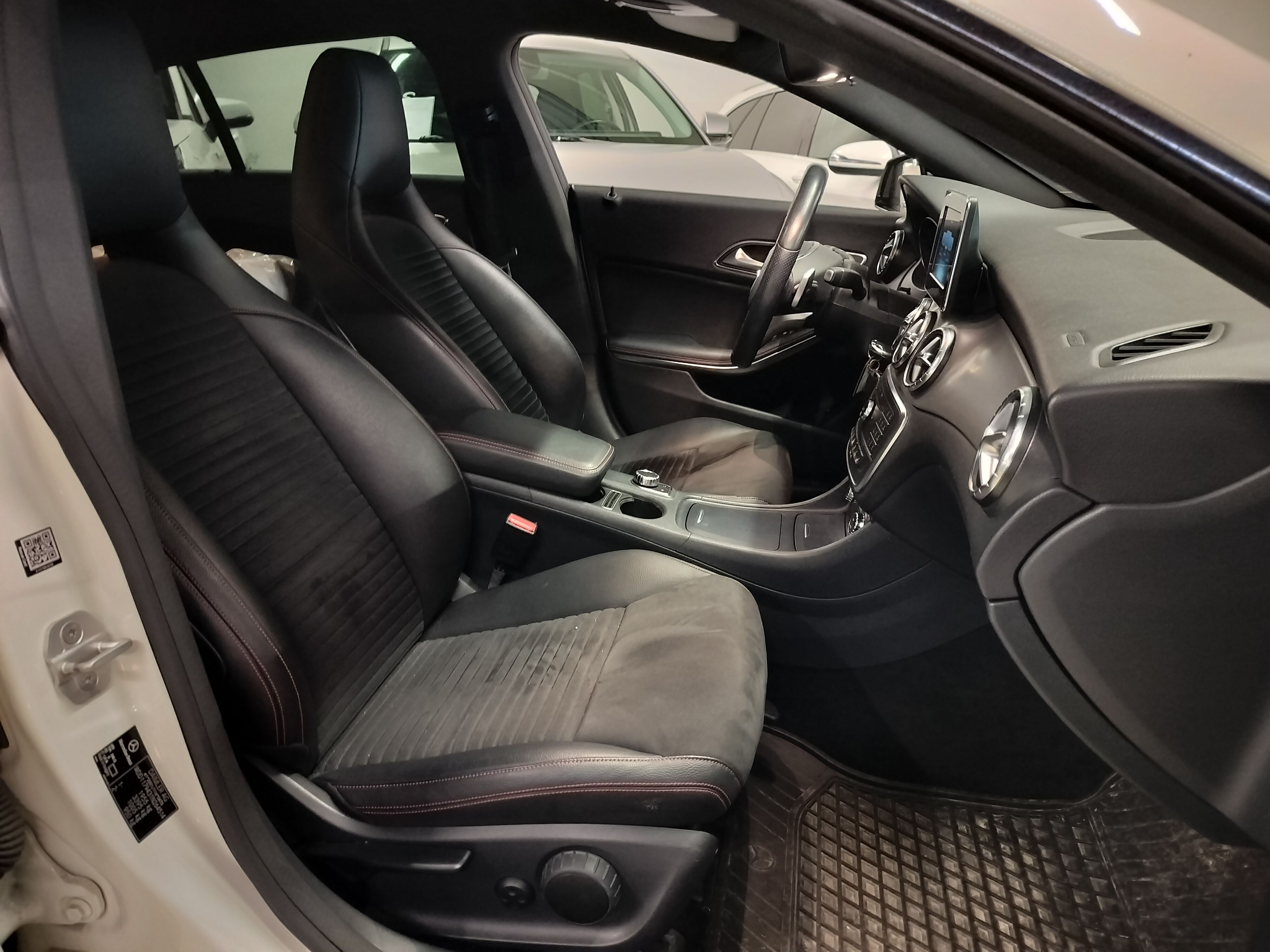 Mercedes-Benz CLA 200 AMG 2015, photo 7/10
