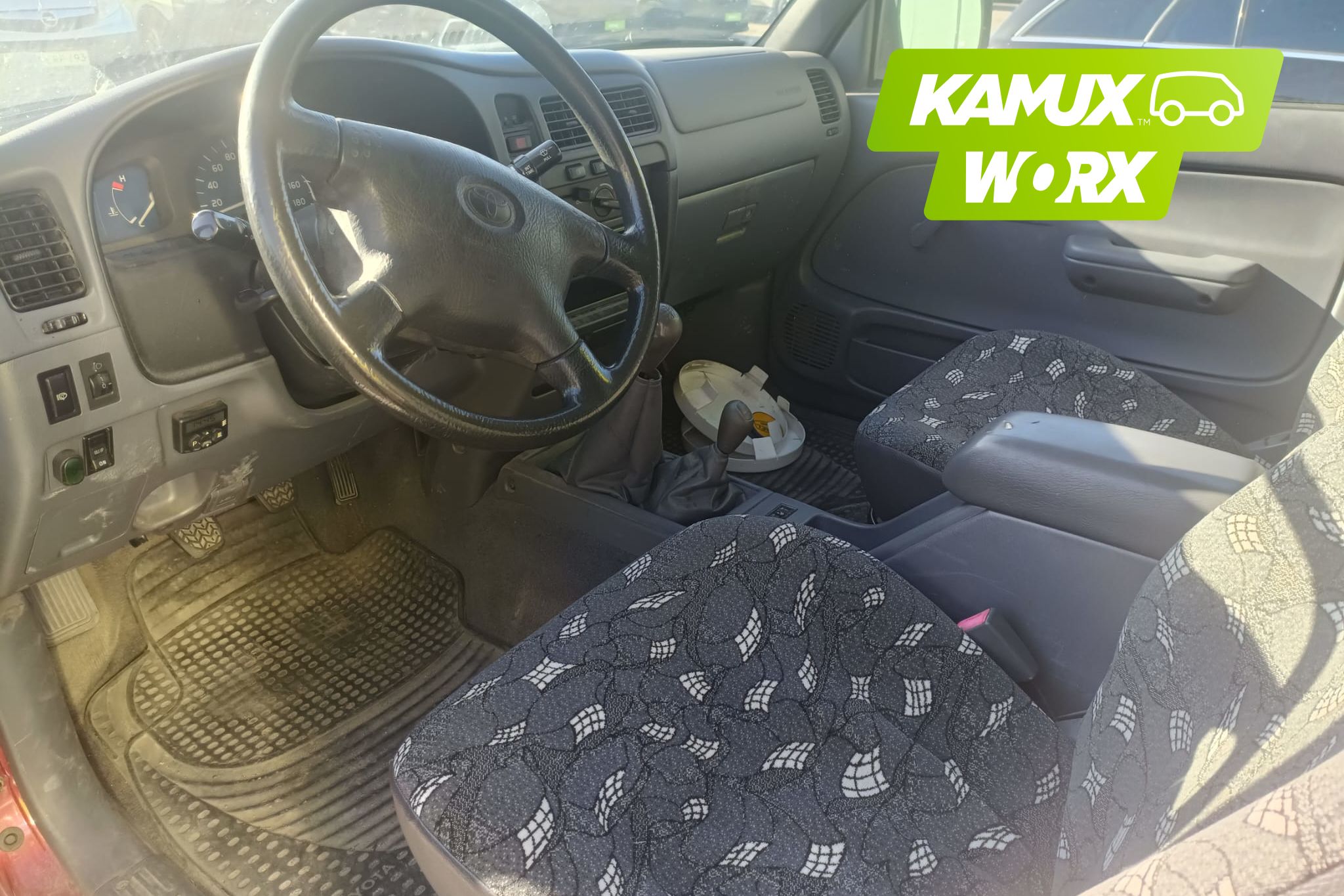 Toyota Hilux 2,5 TD D-4D 100 4WD 2005, kuva 5/6