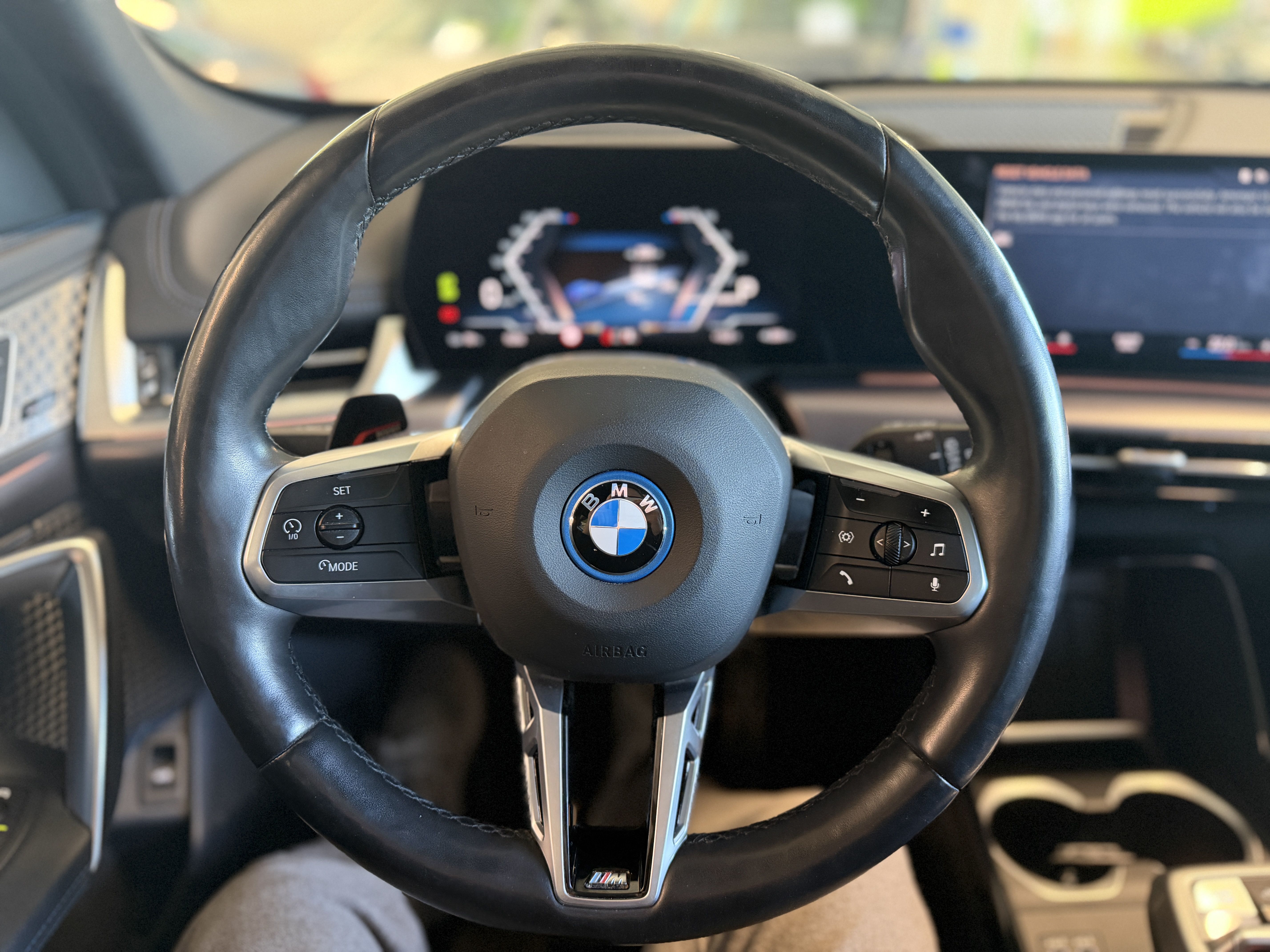 BMW iX1 2023, kuva 7/17