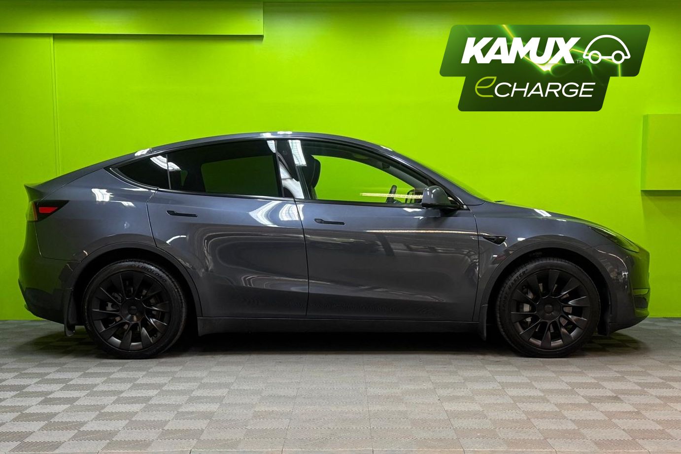 Tesla Model Y 82kWh, Long Range 2022, kuva 2/21