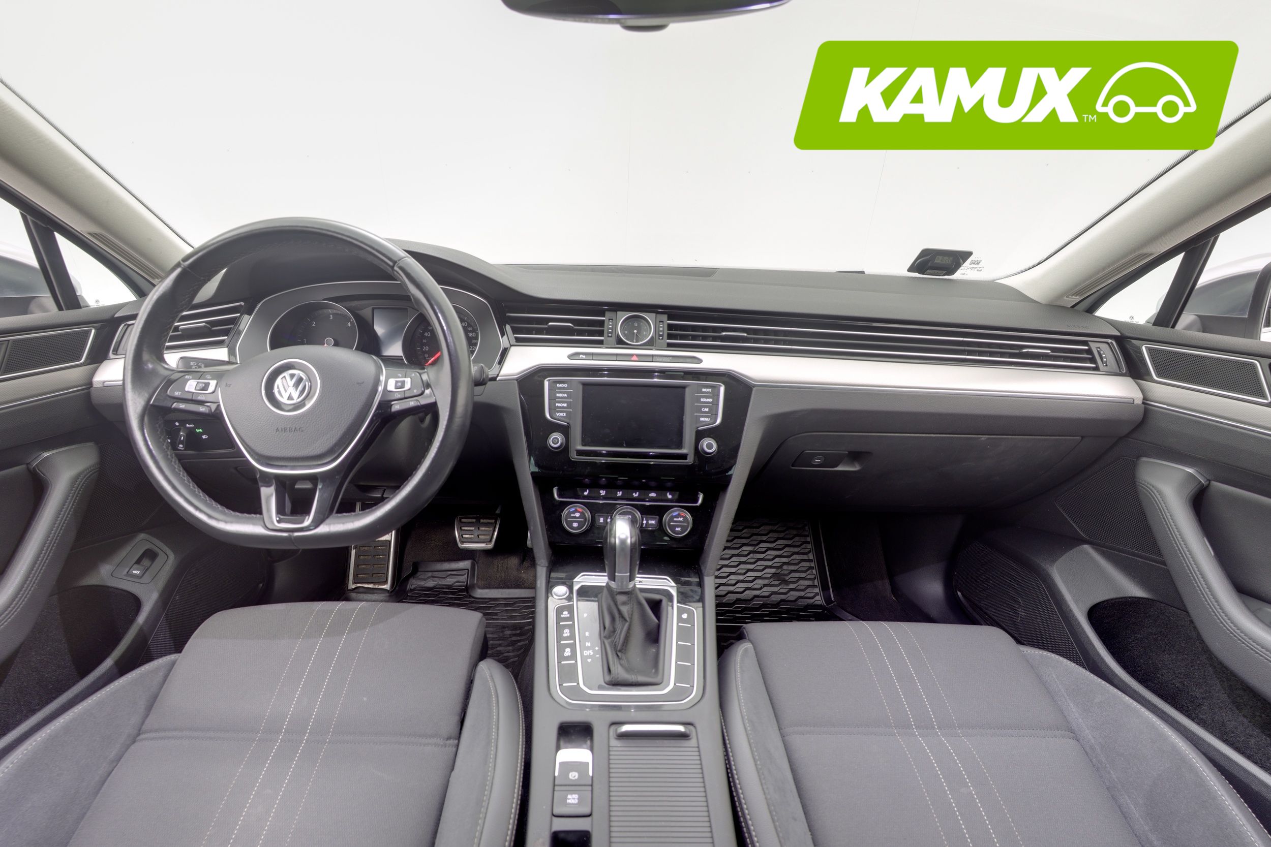 Volkswagen Passat 2017, kuva 7/20