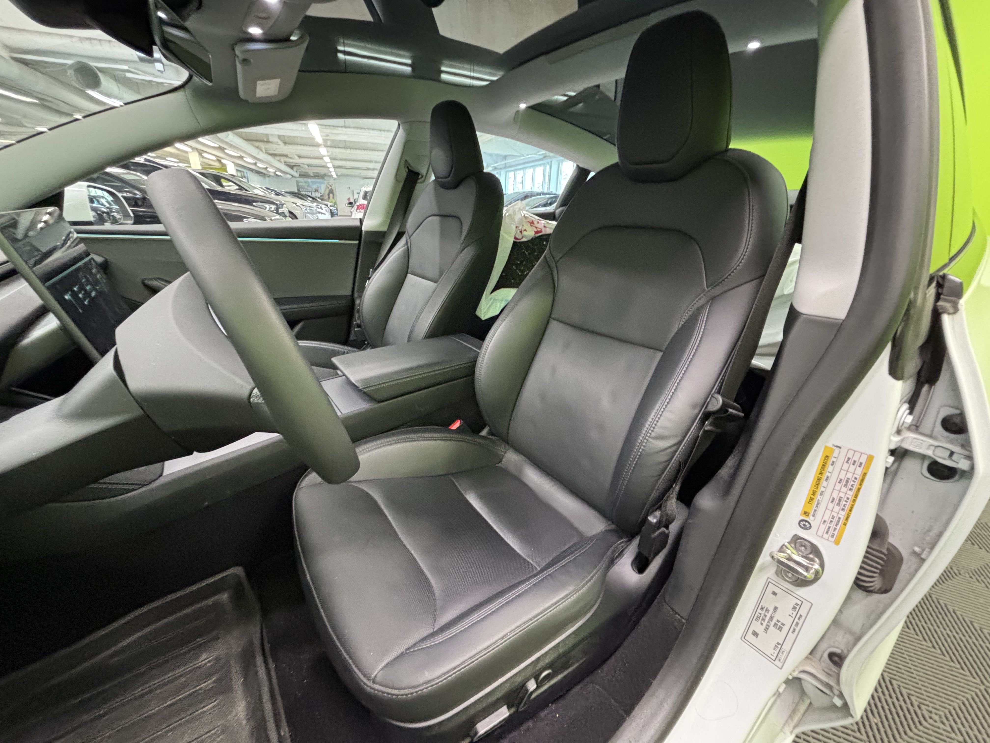 Tesla Model 3 2024, kuva 4/5