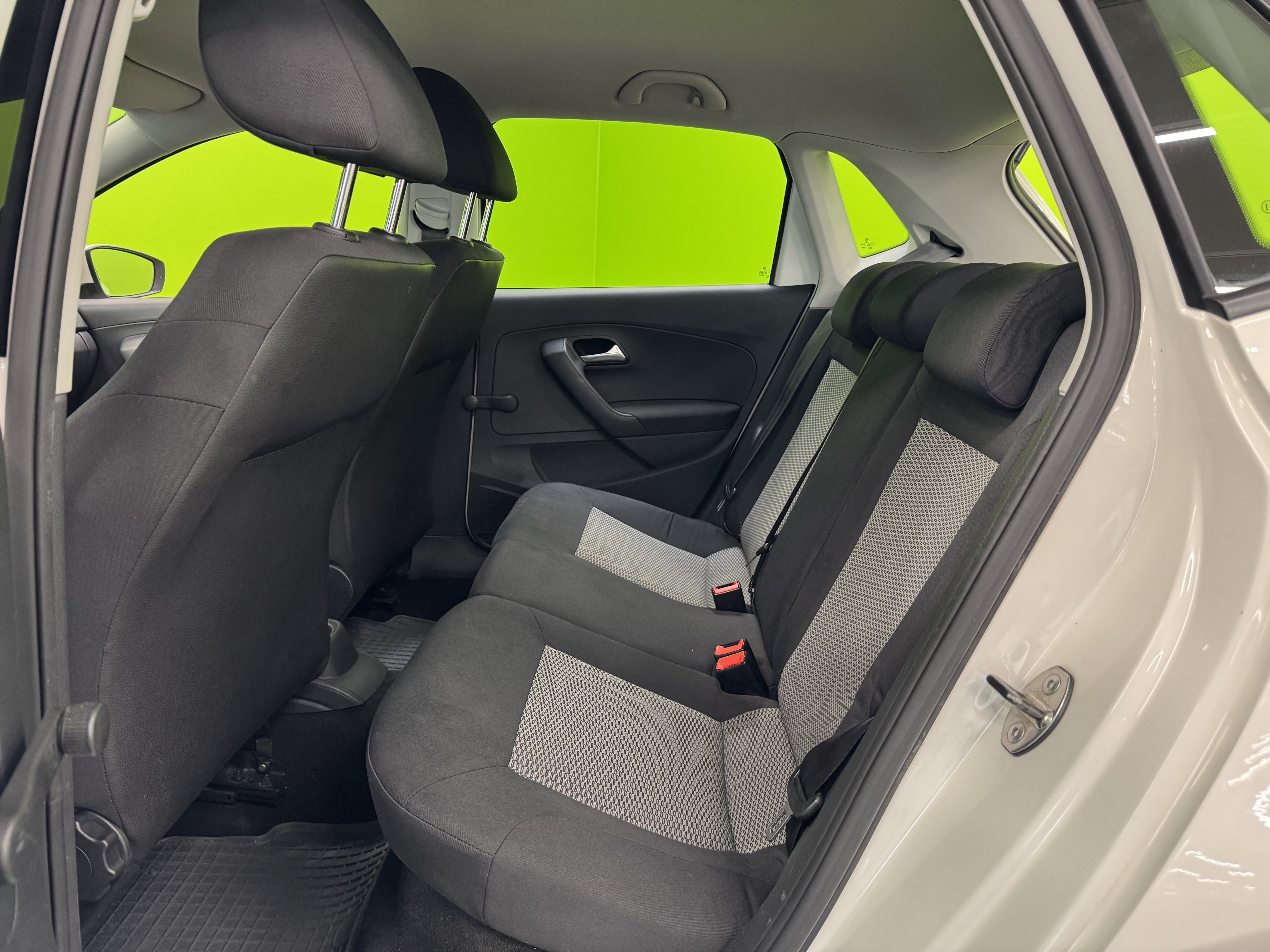 Volkswagen Polo 2010, kuva 7/16