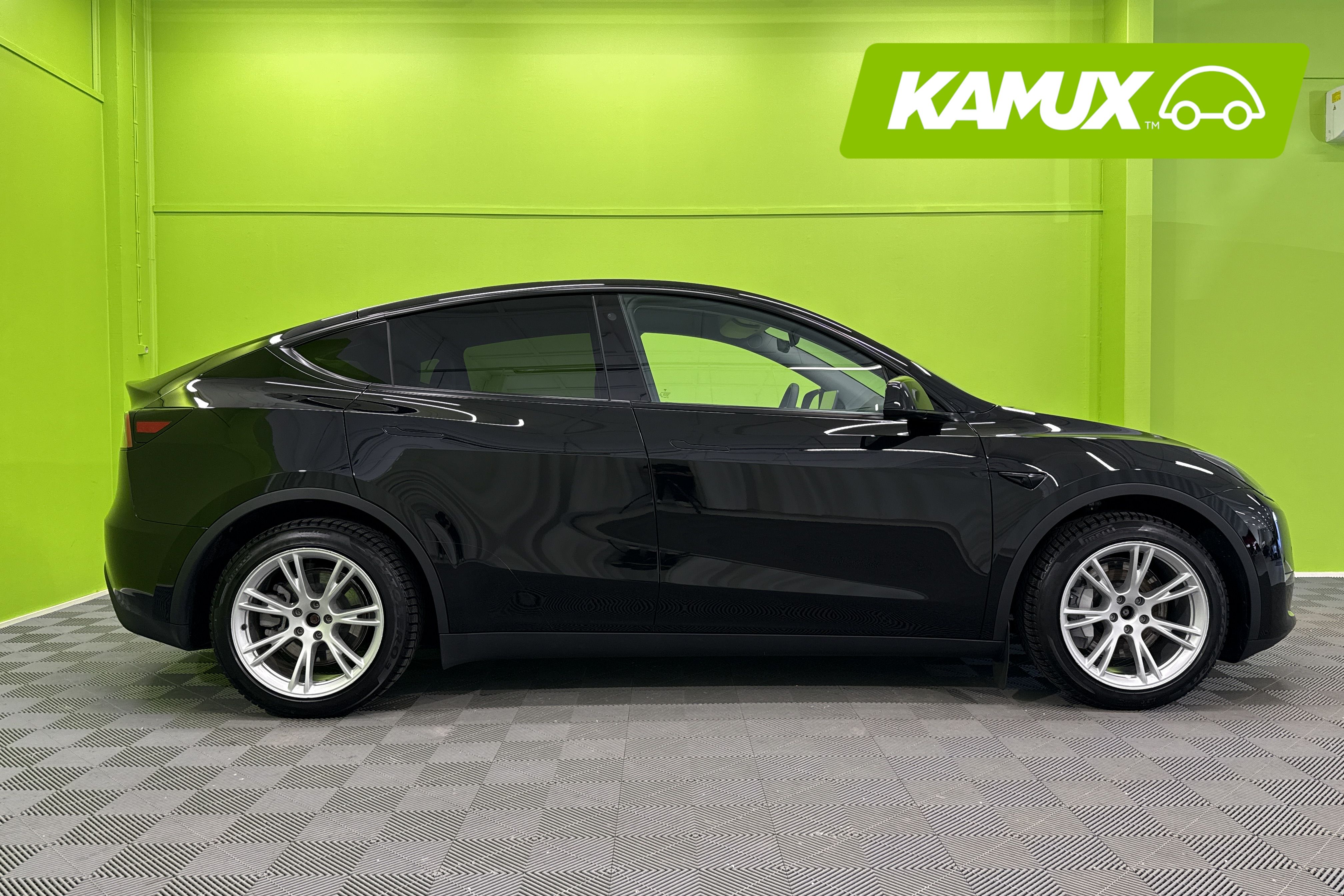 Tesla Model Y Long Range 2022, kuva 2/24