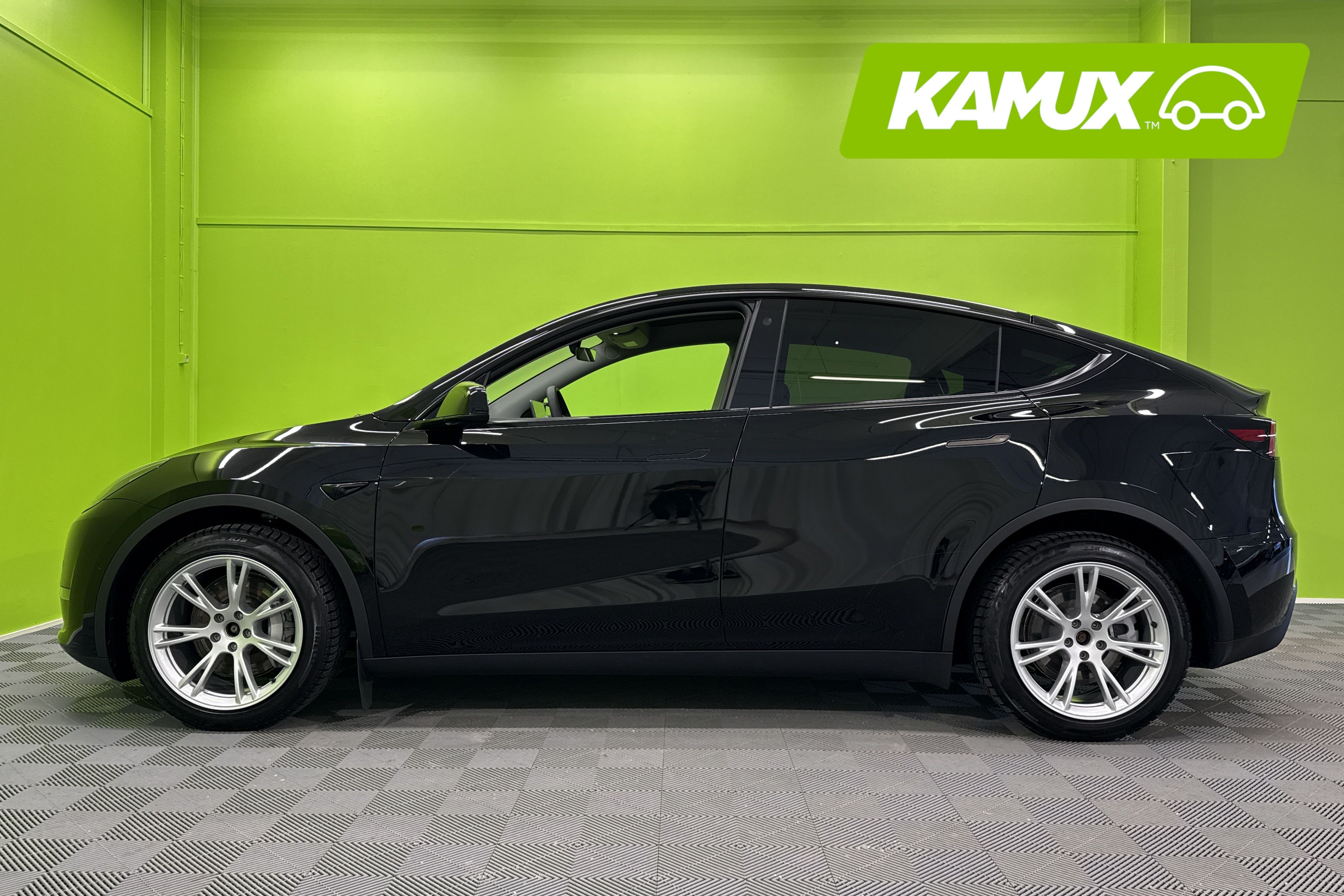 Tesla Model Y Long Range 2022, kuva 3/24