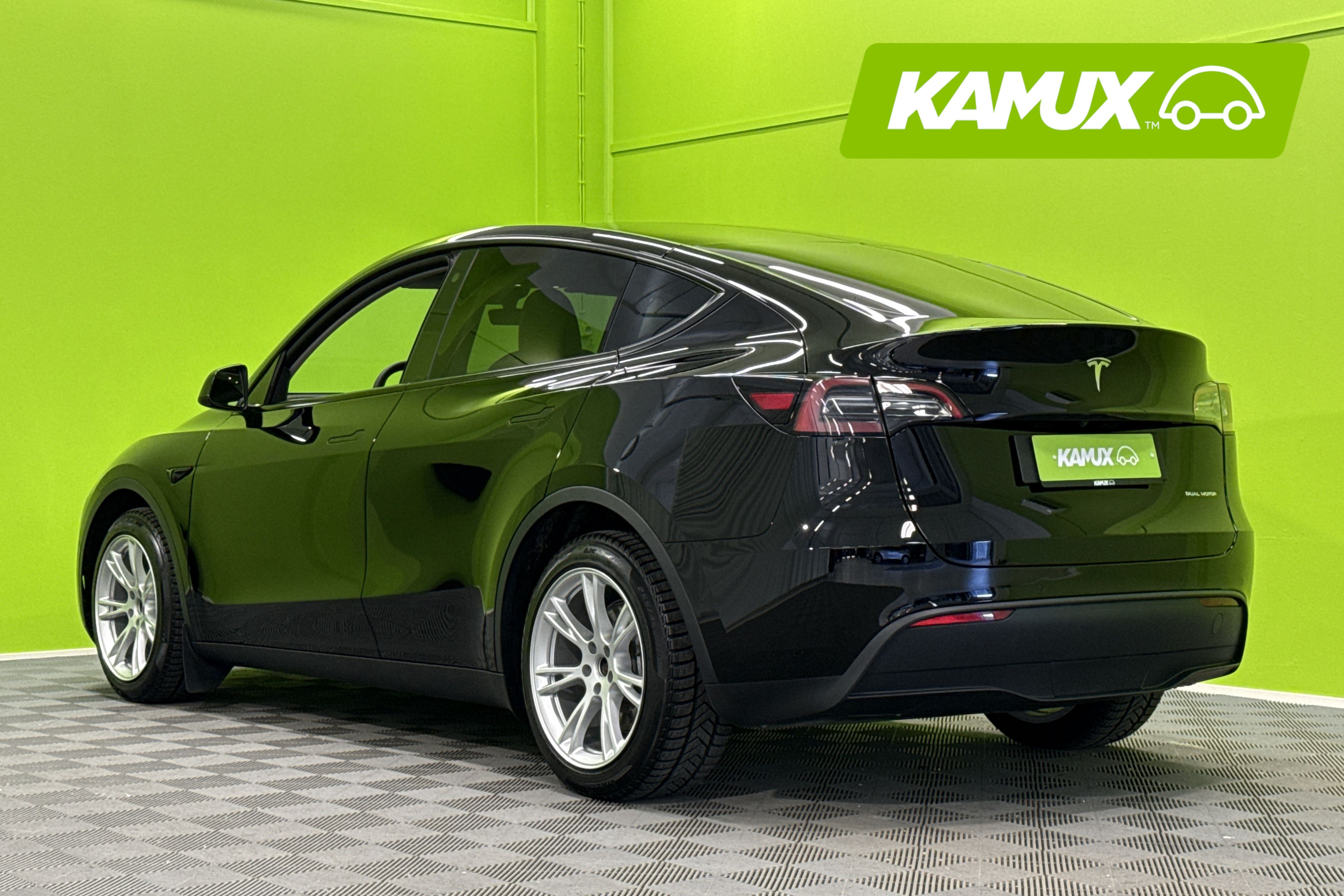 Tesla Model Y Long Range 2022, kuva 4/24