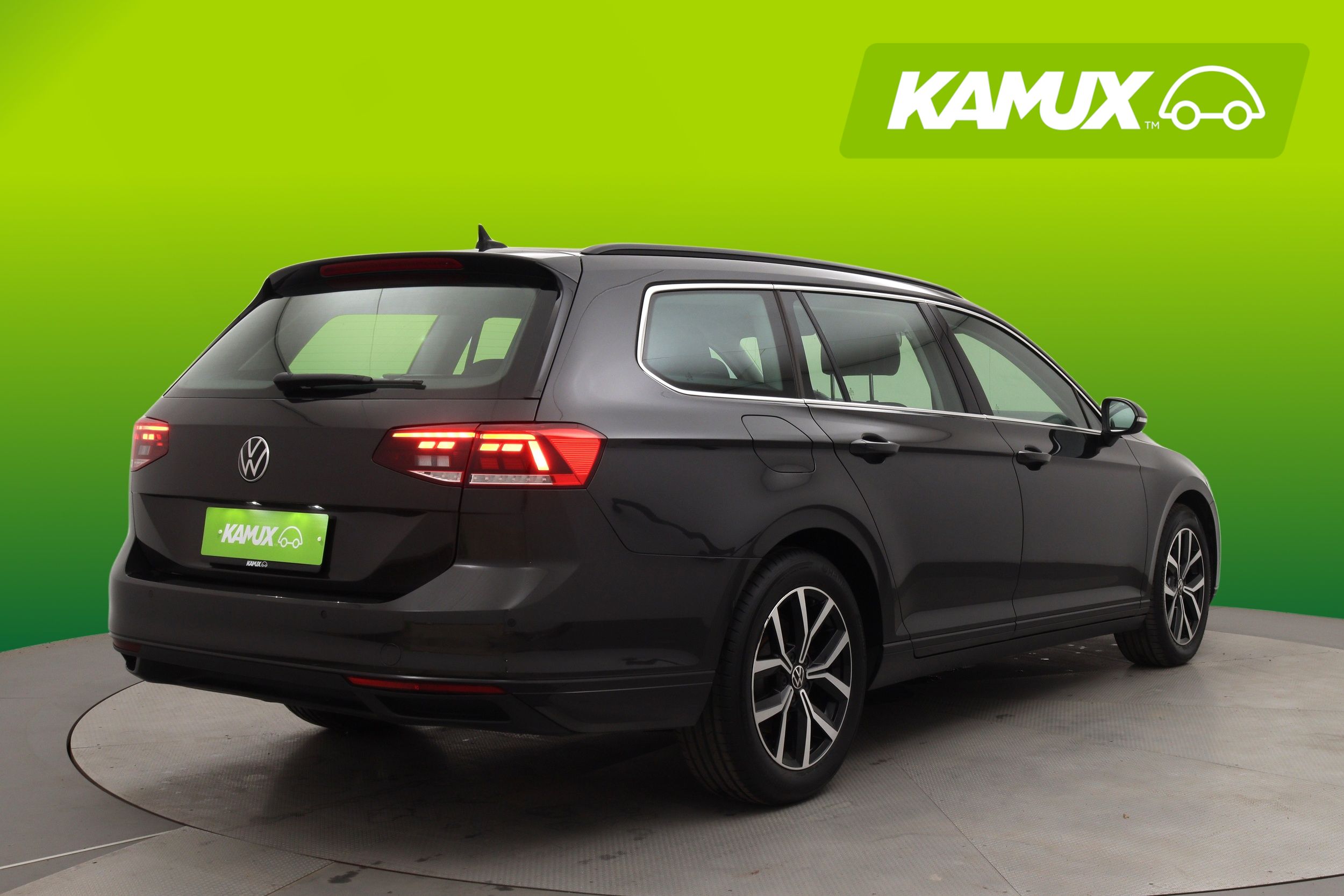 Volkswagen Passat 2023, photo 3/23