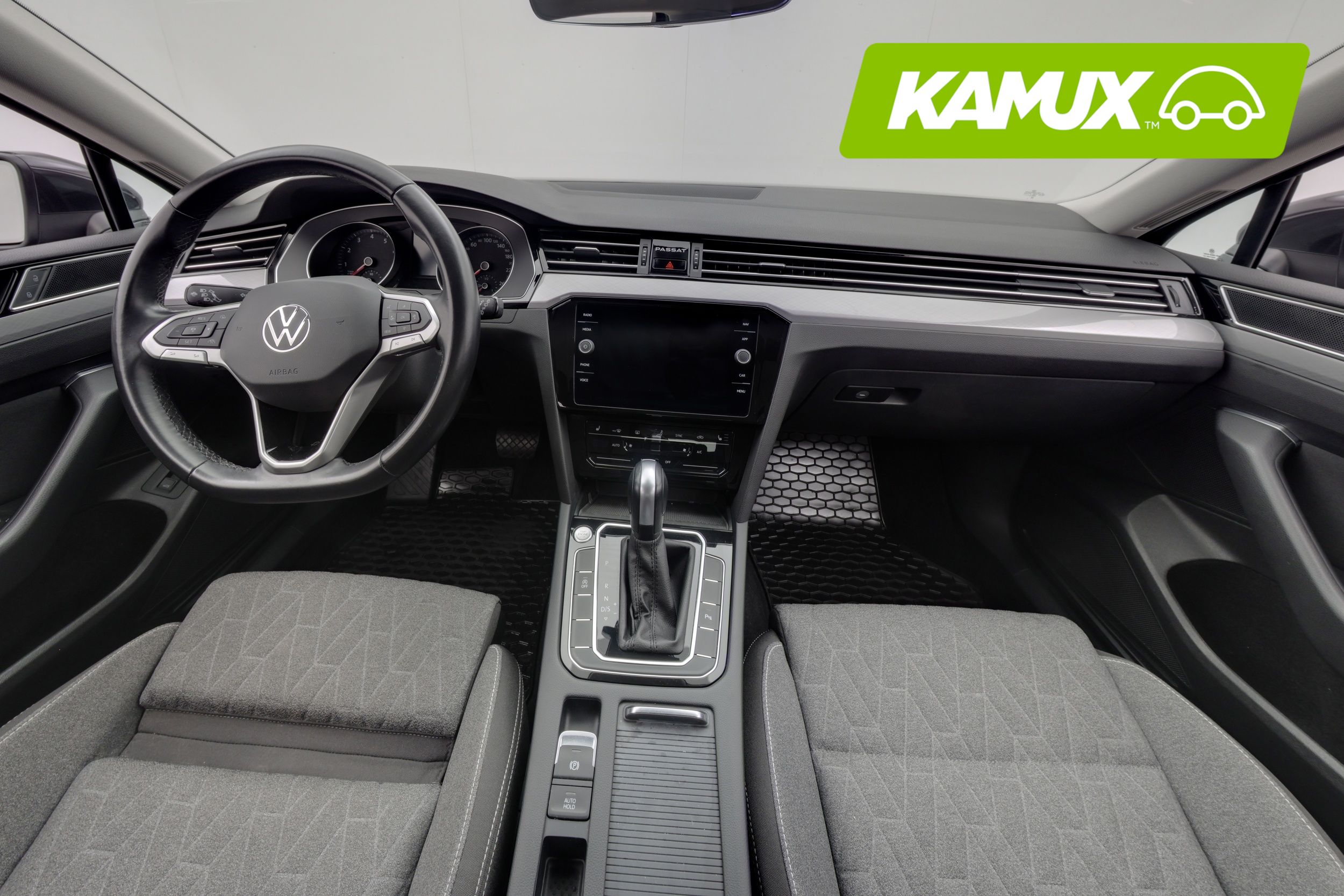Volkswagen Passat 2023, photo 7/23