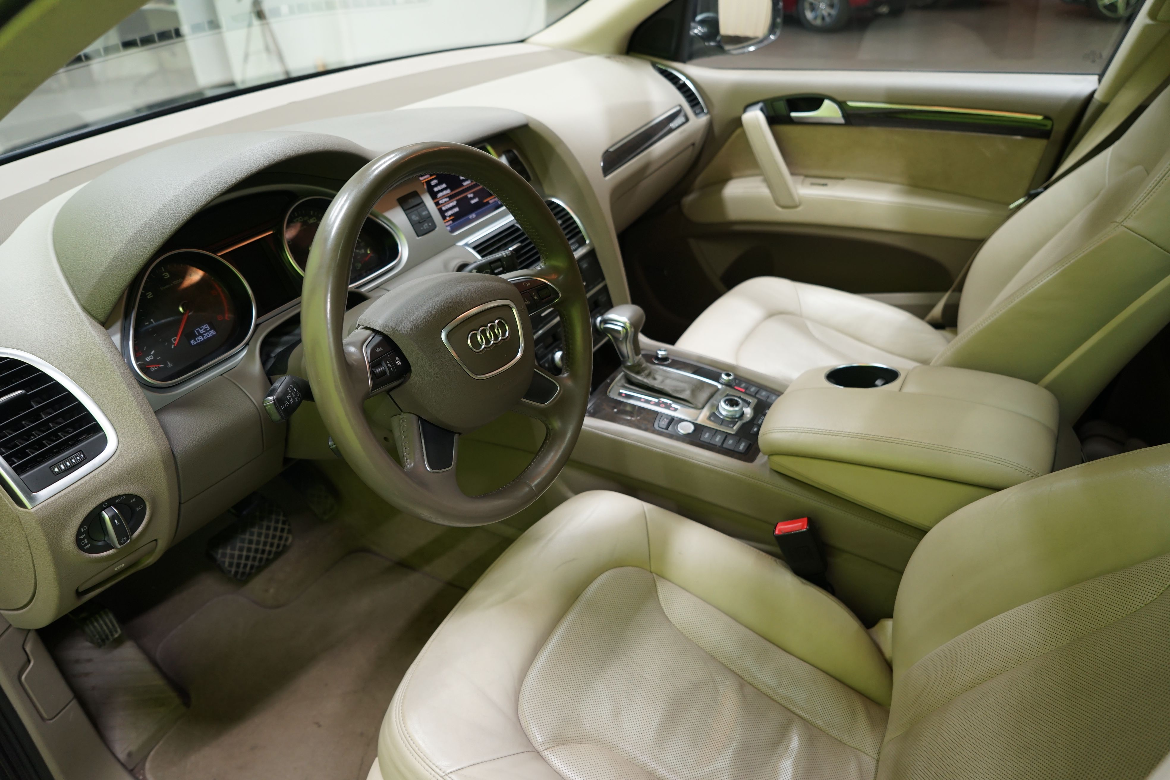 Audi Q7 2013, kuva 4/7