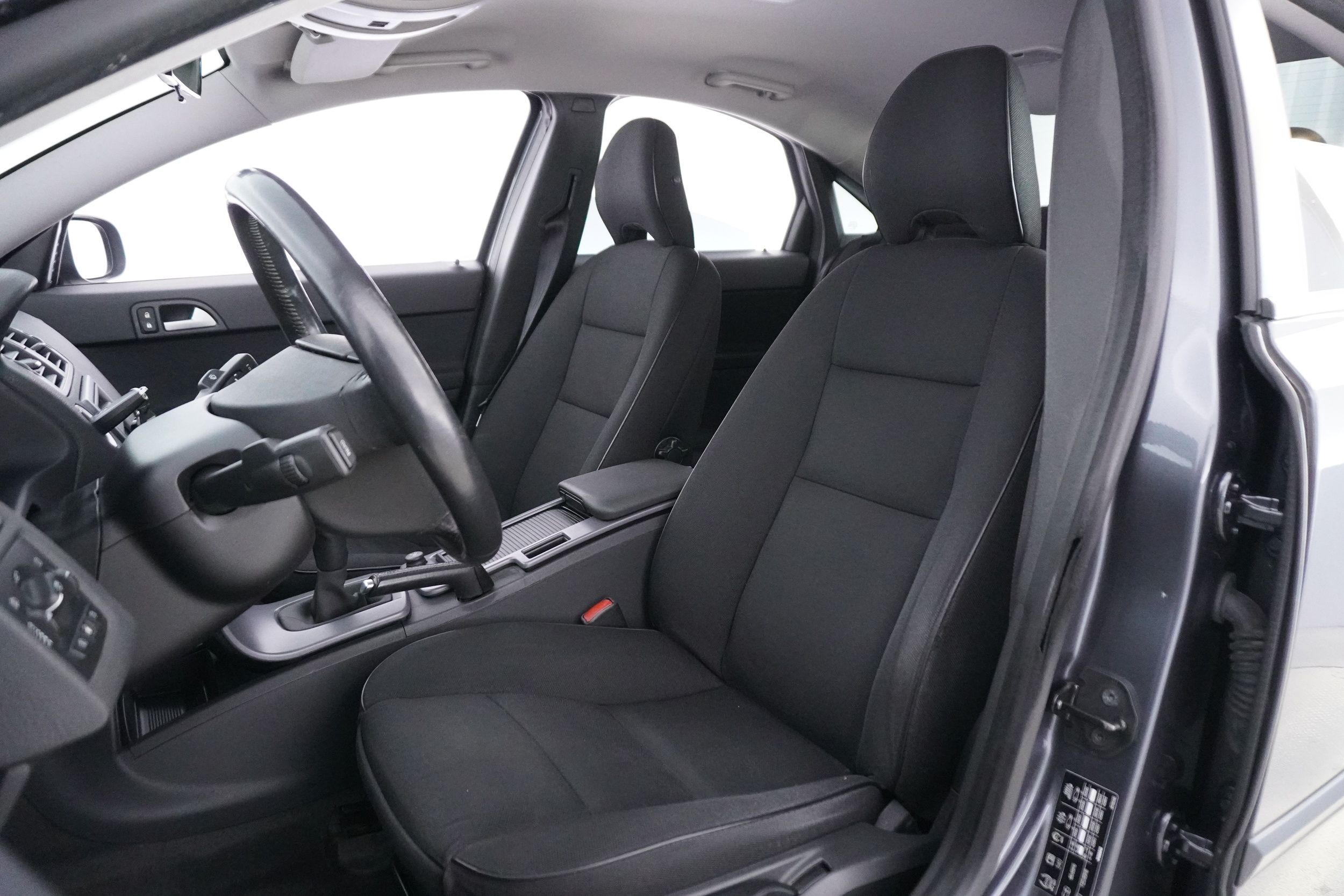 Volvo S40 1,8 (125 hv) Kinetic man 2008, kuva 7/15