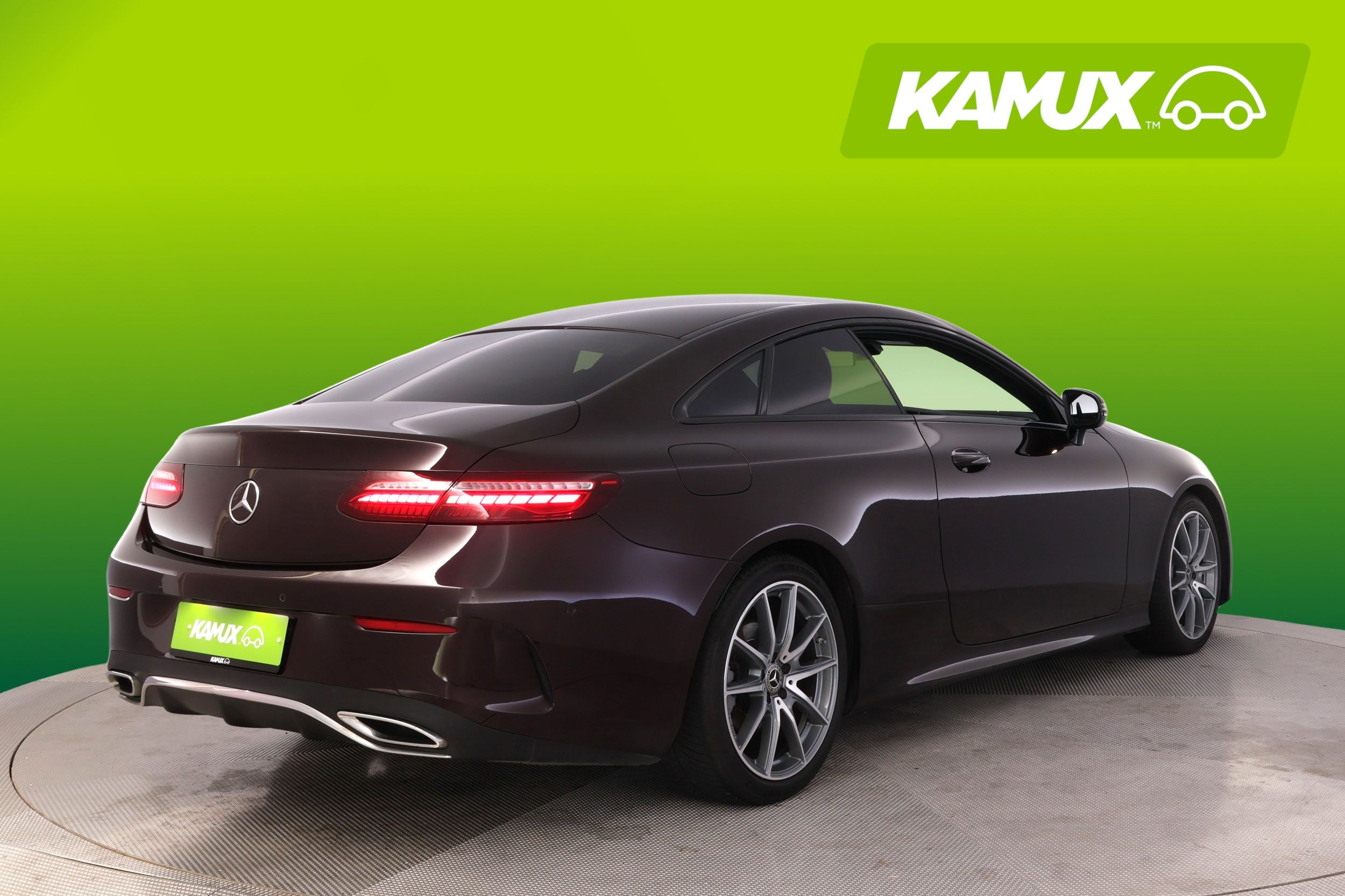 Mercedes-Benz E 220 d Coupé AMG 2021, kuva 2/30