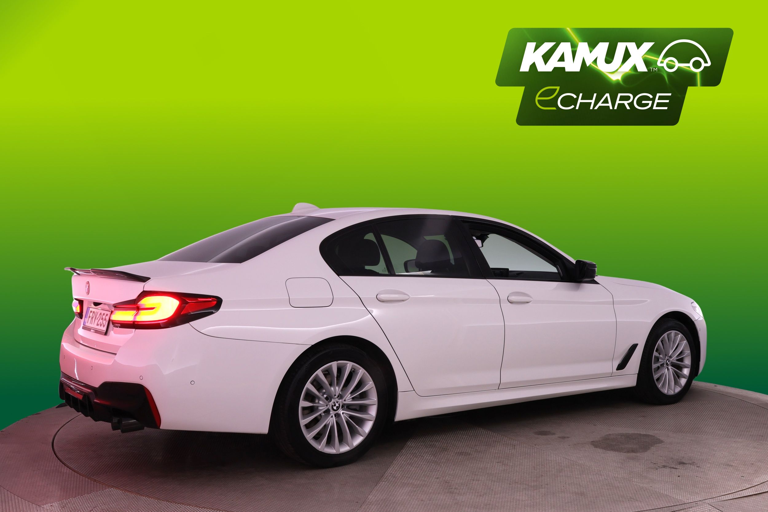 BMW 530 G30 Sedan 530e A Charged Edition 2020, kuva 2/29