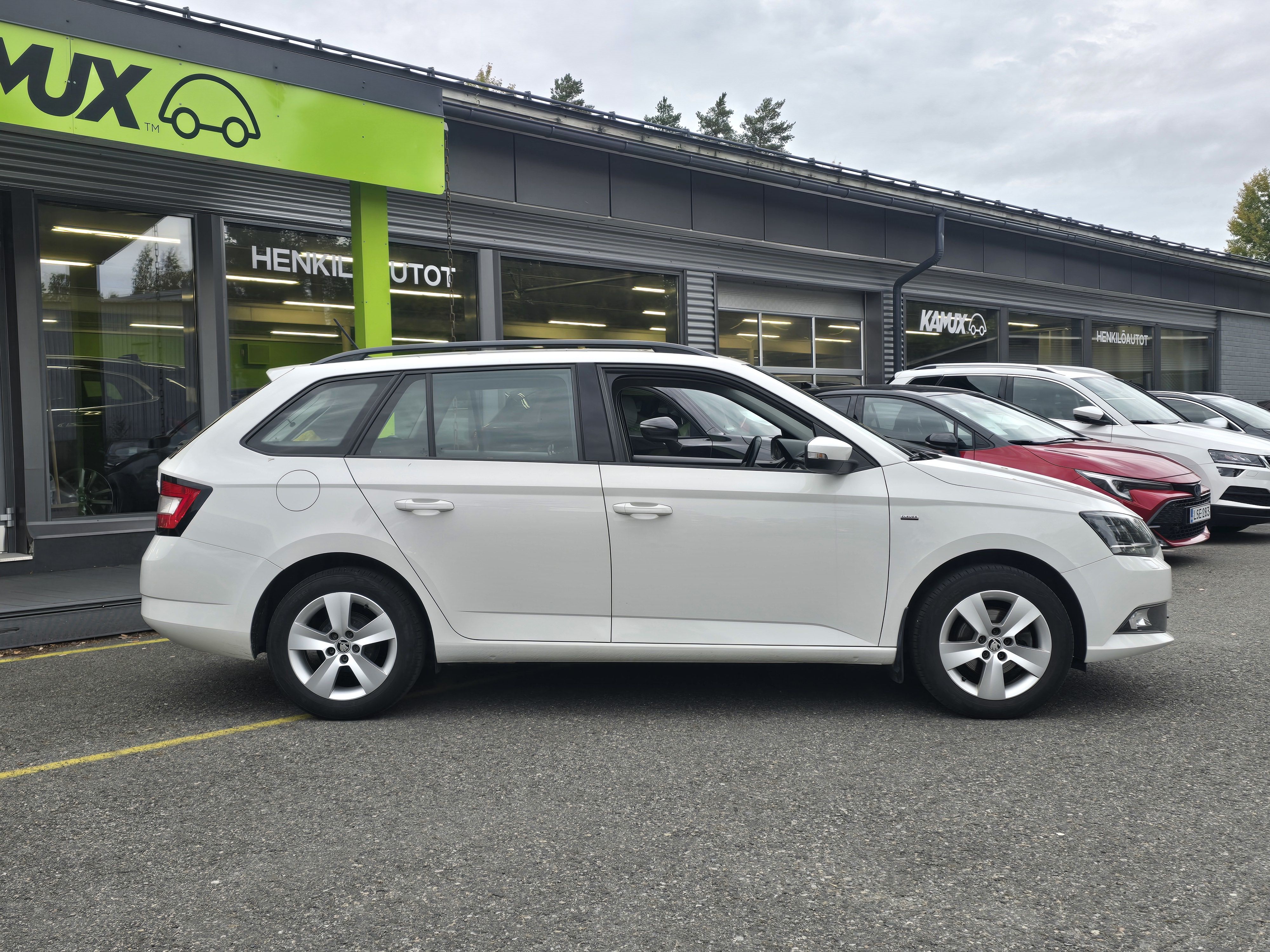 Skoda Fabia Combi 1.0 MPI Clever 2018, kuva 4/8