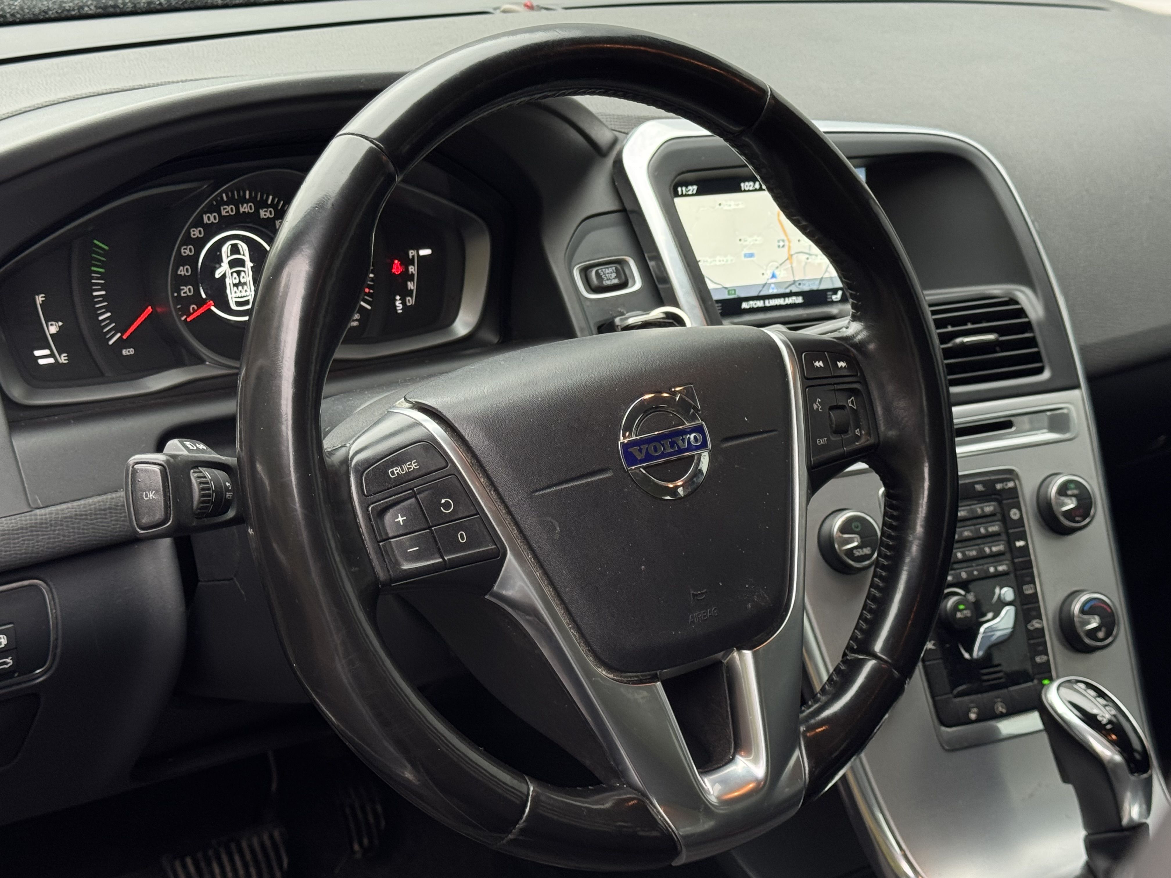 Volvo XC60 D4 Kinetic aut 2016, kuva 7/8