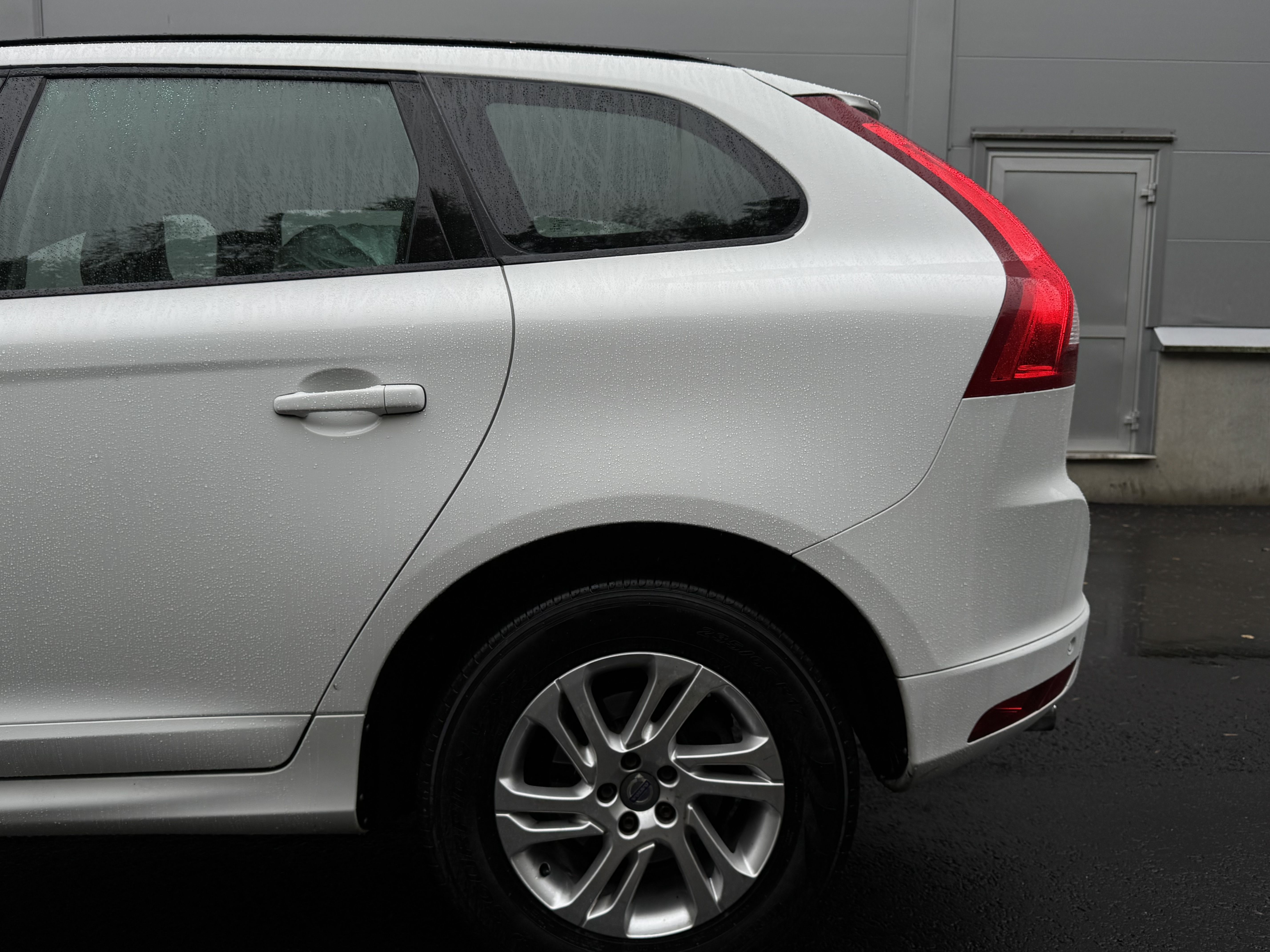 Volvo XC60 D4 Kinetic aut 2016, kuva 5/8