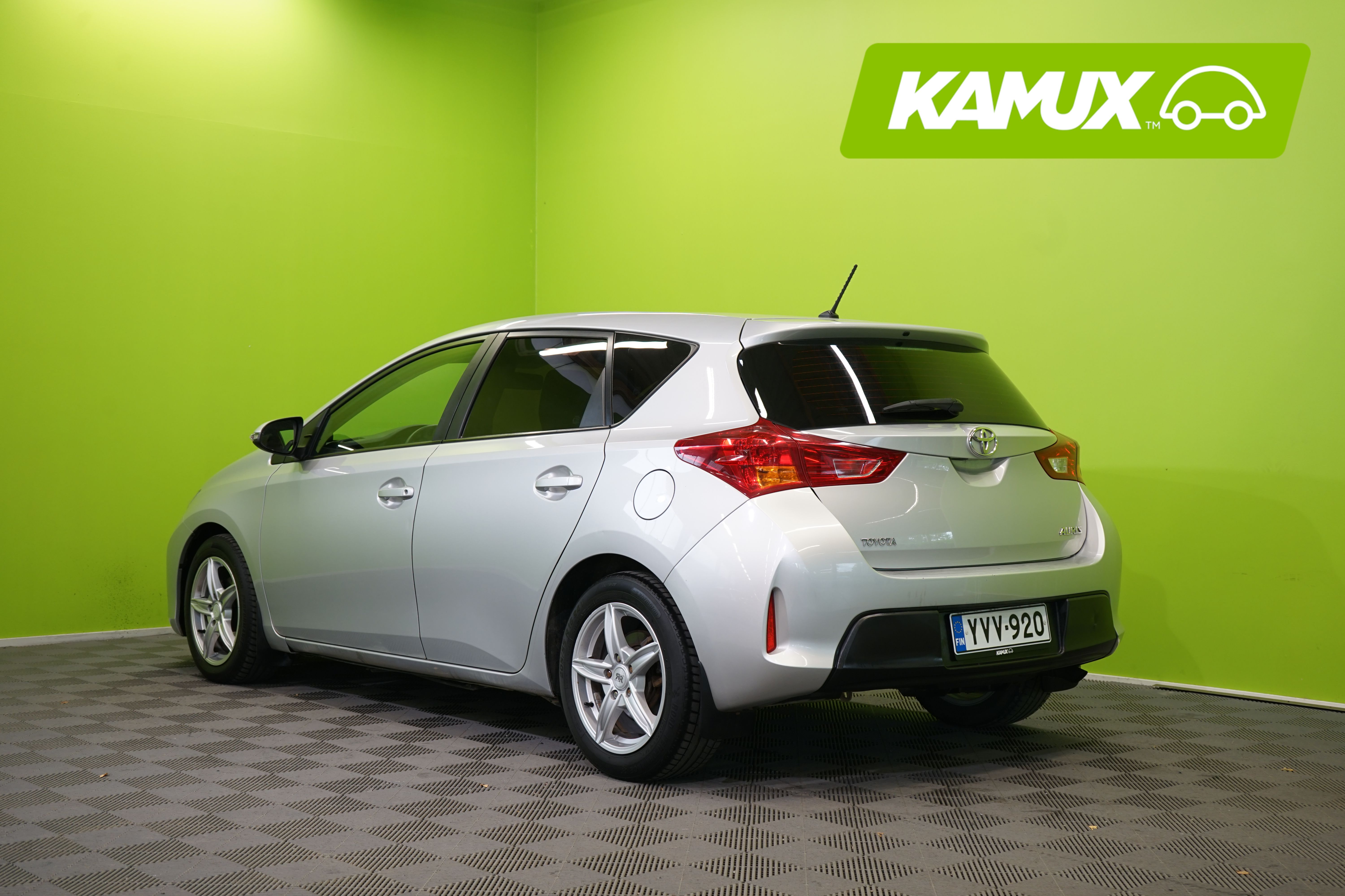 Toyota Auris 1,33 Dual VVT-i Life 5ov 2013, photo 4/21