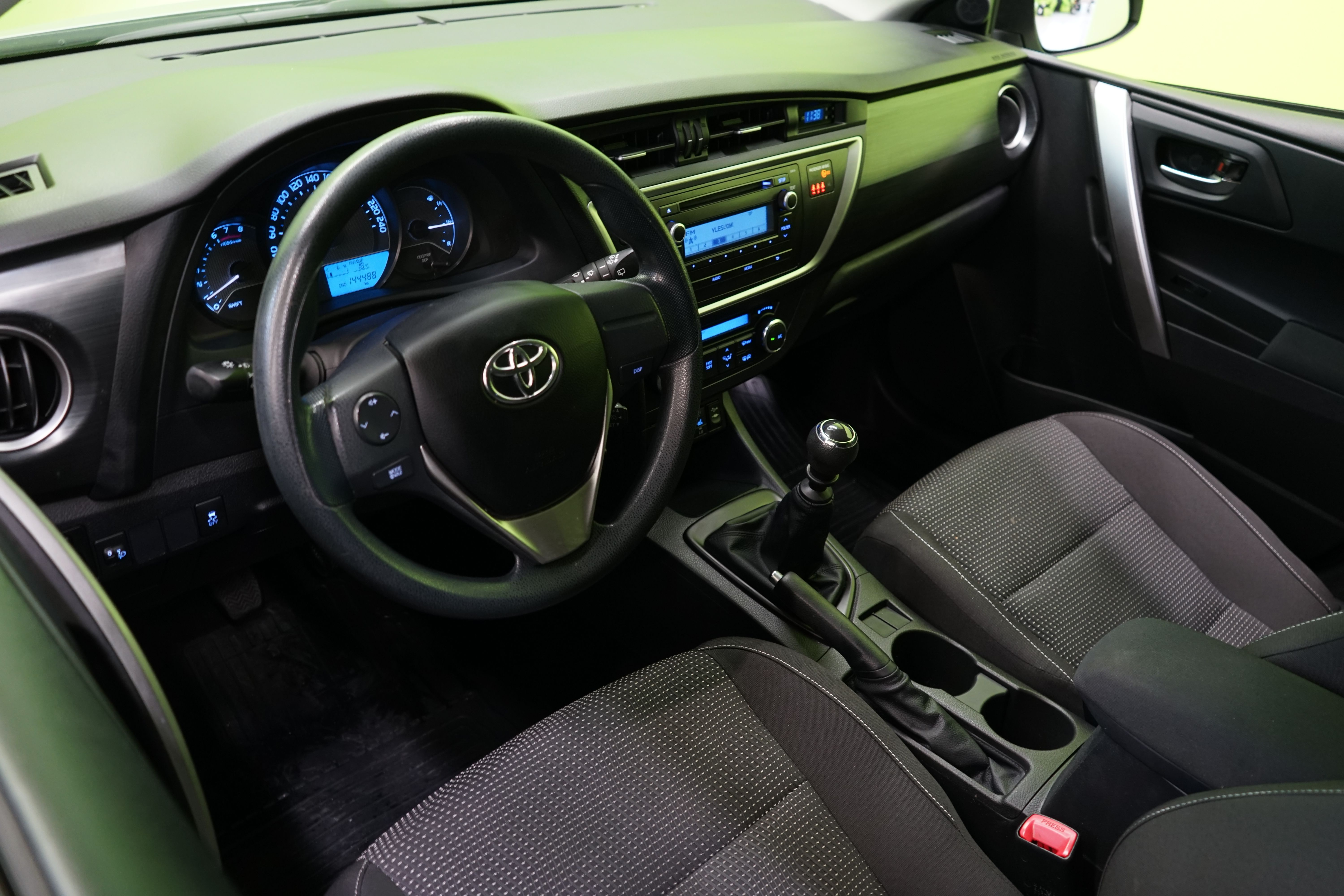 Toyota Auris 1,33 Dual VVT-i Life 5ov 2013, photo 6/21