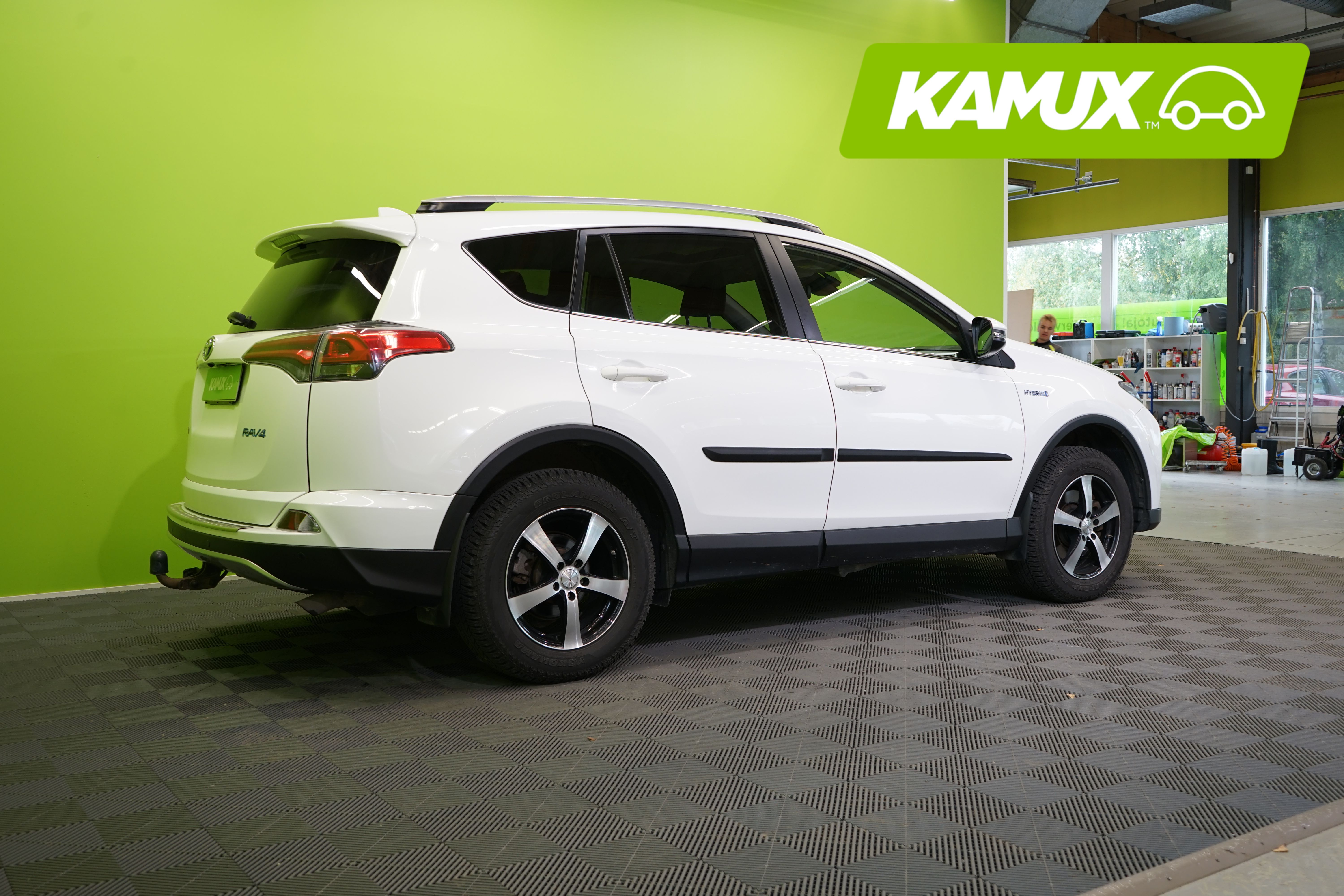 Toyota RAV4 2,5 Hybrid AWD Premium 2016, kuva 3/23