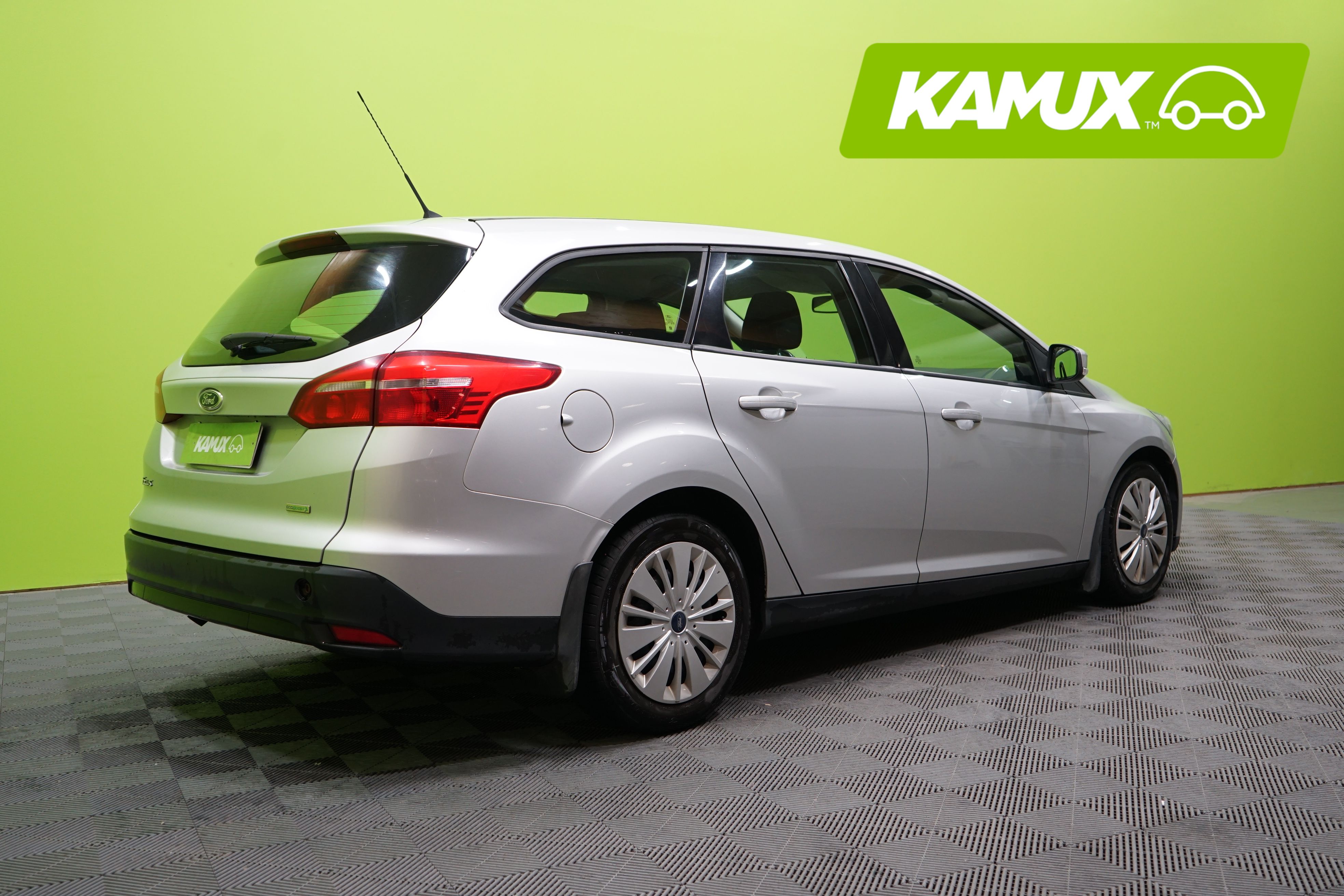 Ford Focus 2015, photo 3/16