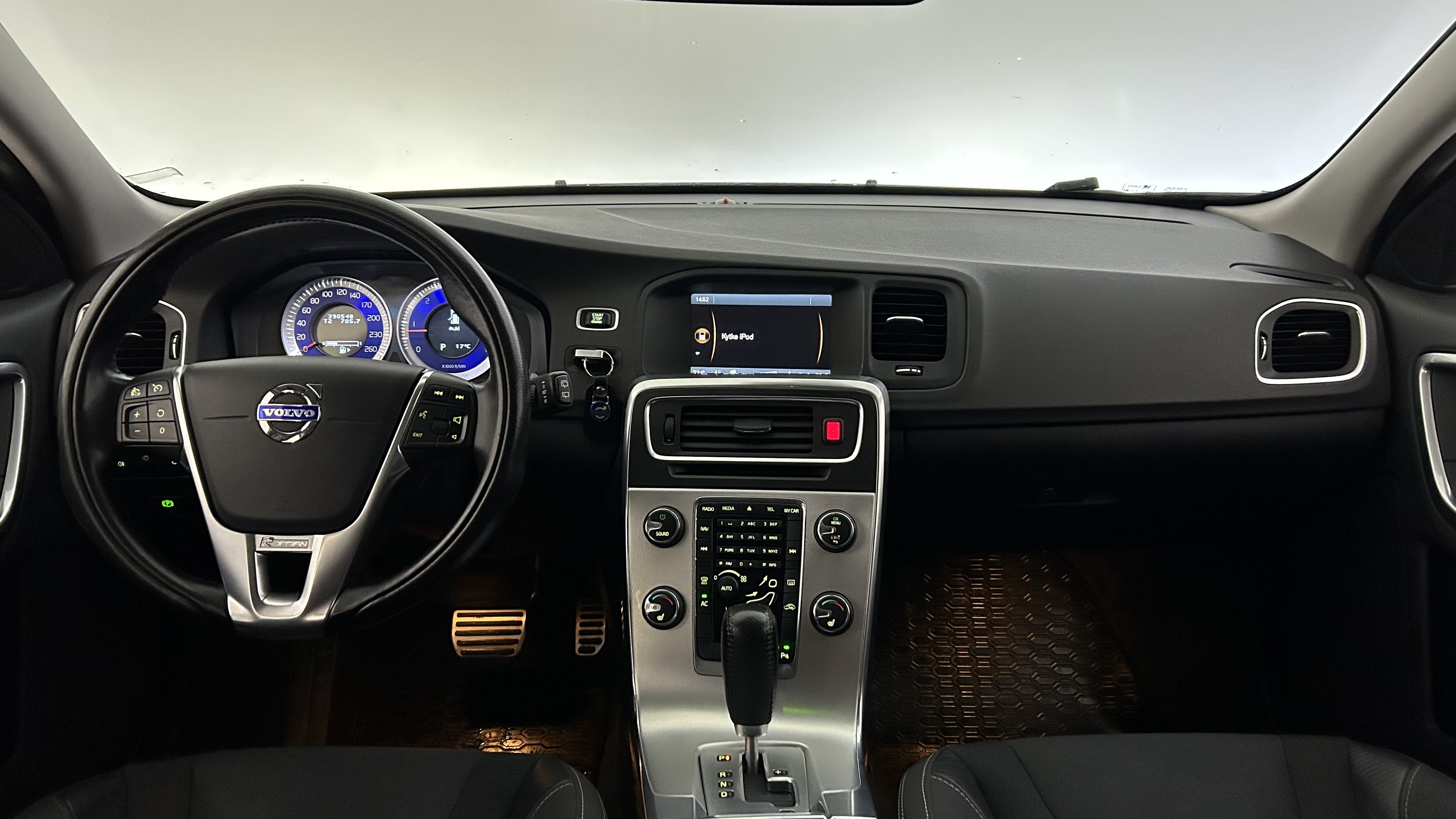 Volvo V60 D5 AWD R-Design aut 2011, kuva 7/22