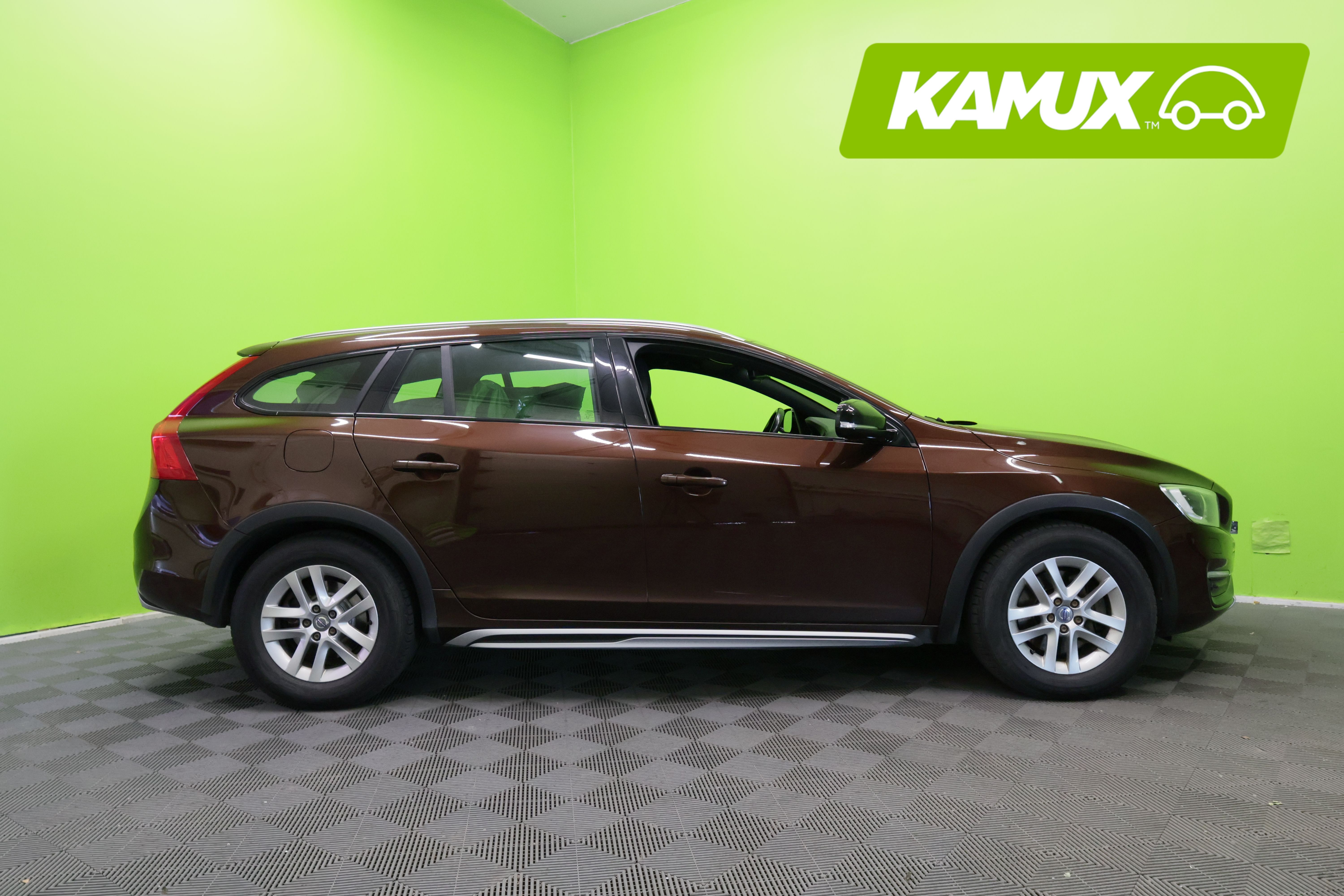 Volvo V60 Cross Country 2016, kuva 2/23
